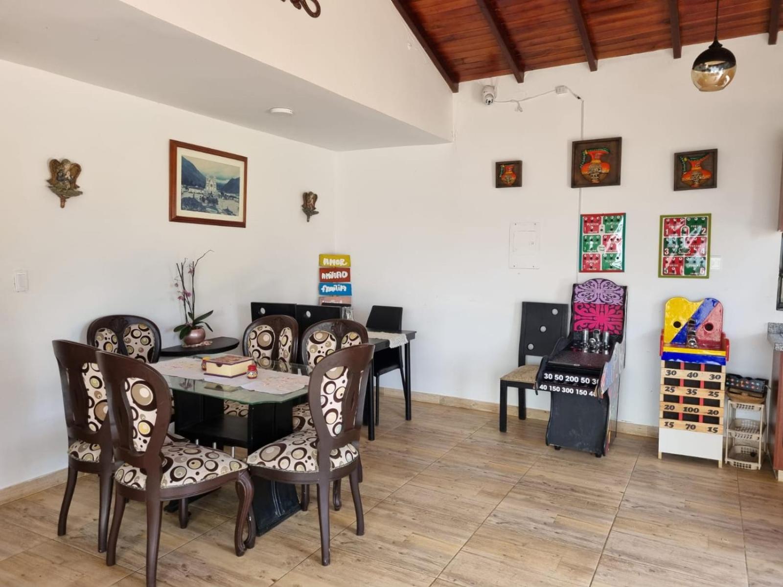 Three-Bedroom House photo 2