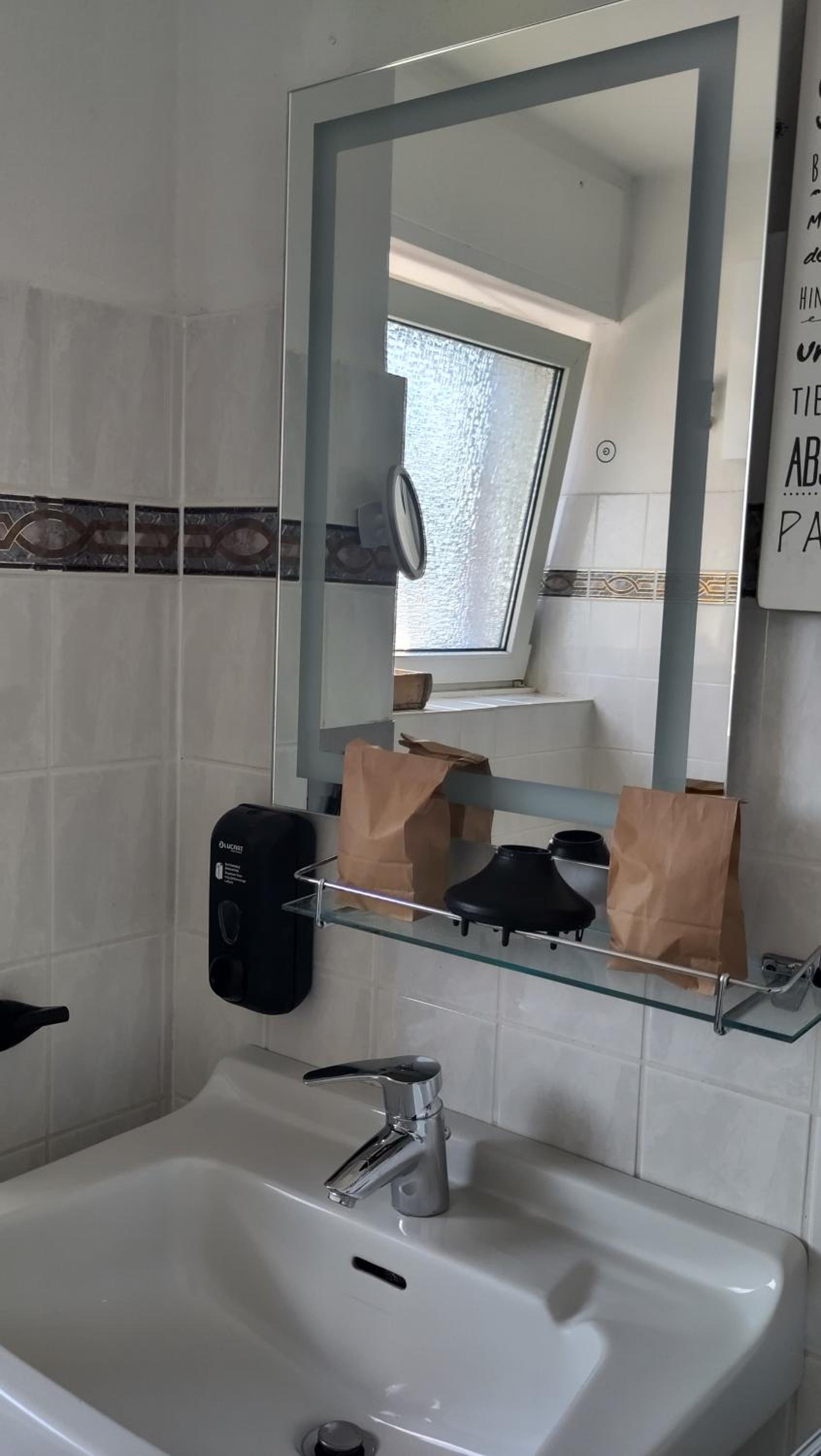Double Or Twin Room With Private Bathroom photo 3