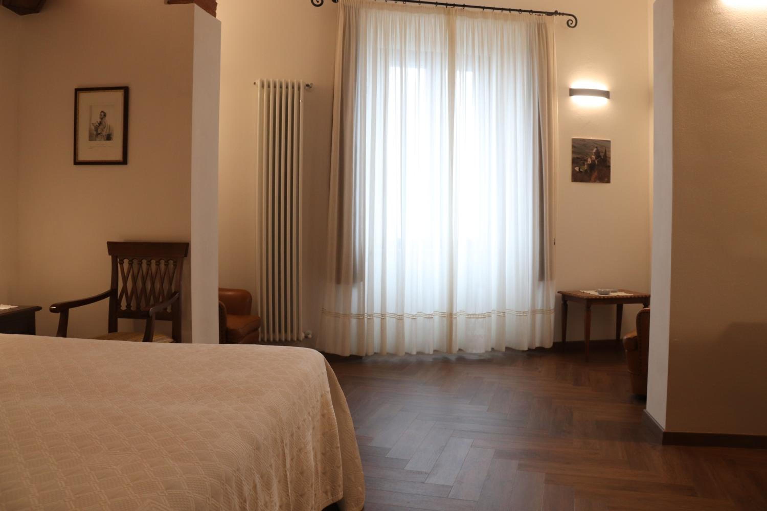 Superior Suite - Photo 3