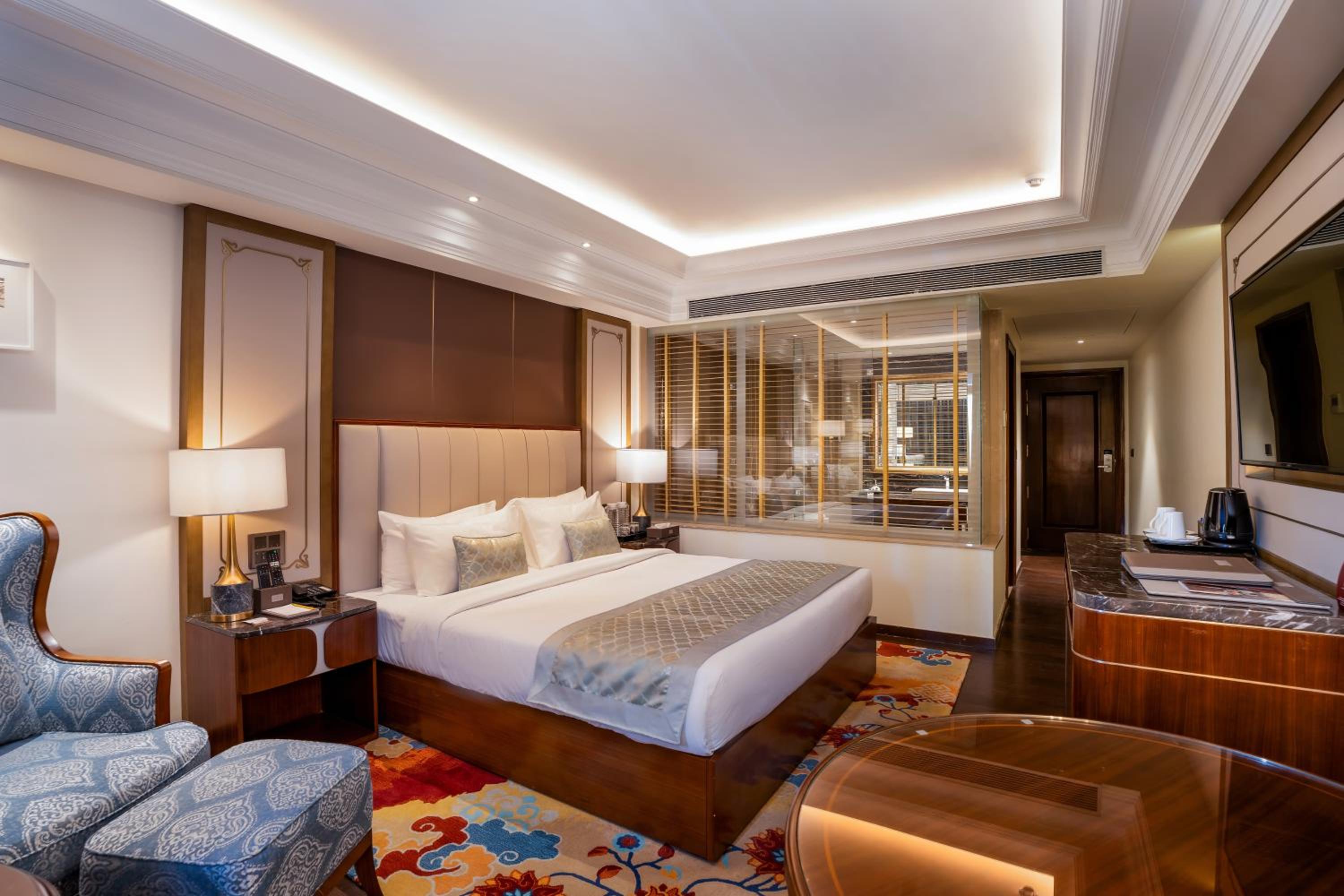 King Room with Spa Bath - Photo 1