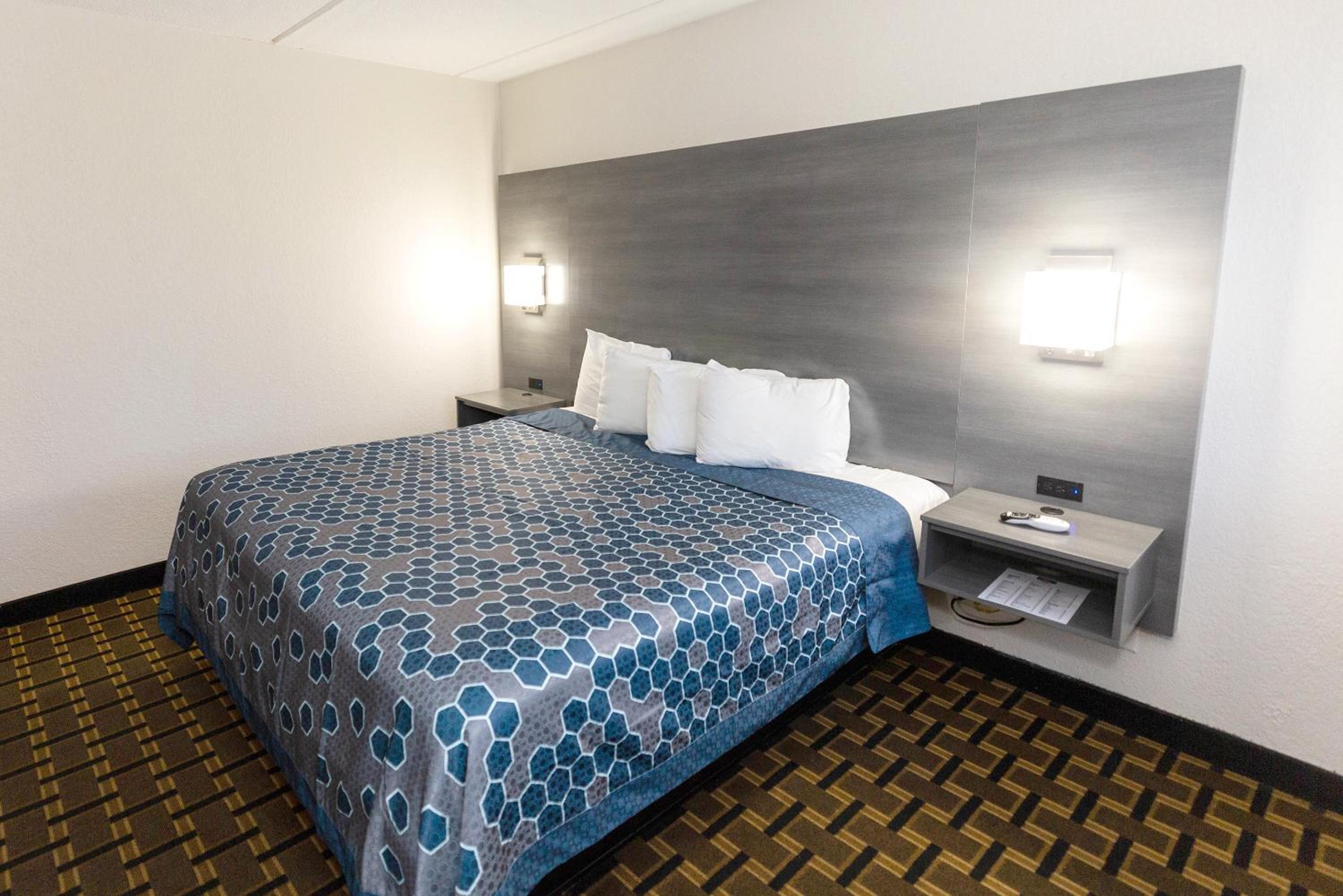 Standard King Room - Photo 1