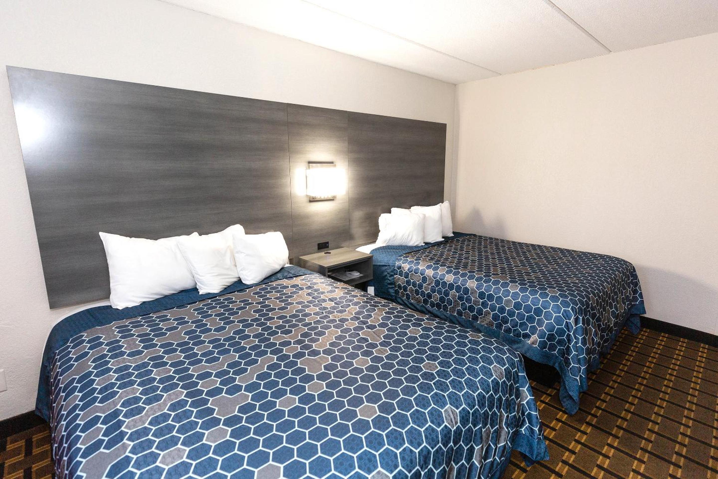 Deluxe Double Room with Two Double Beds - Photo 1