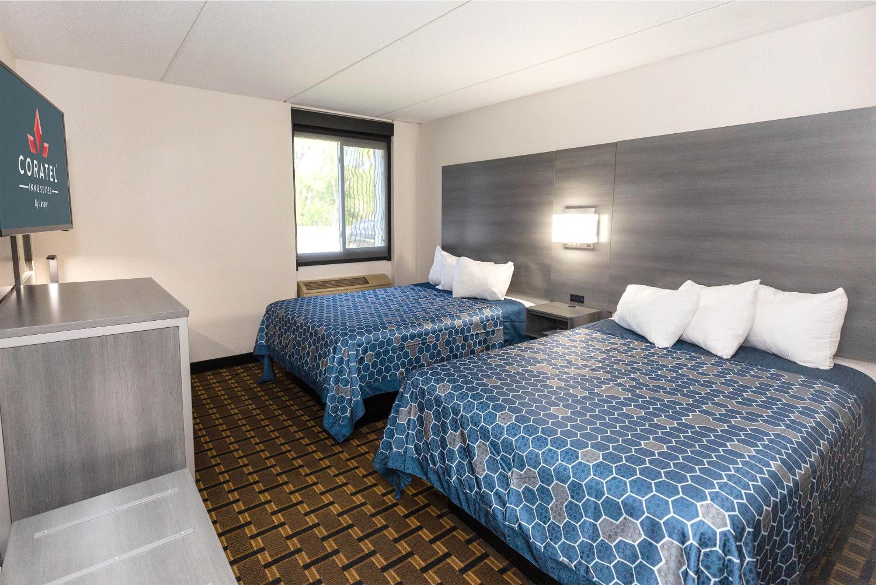 Standard Double Room with Two Double Beds - Photo 1