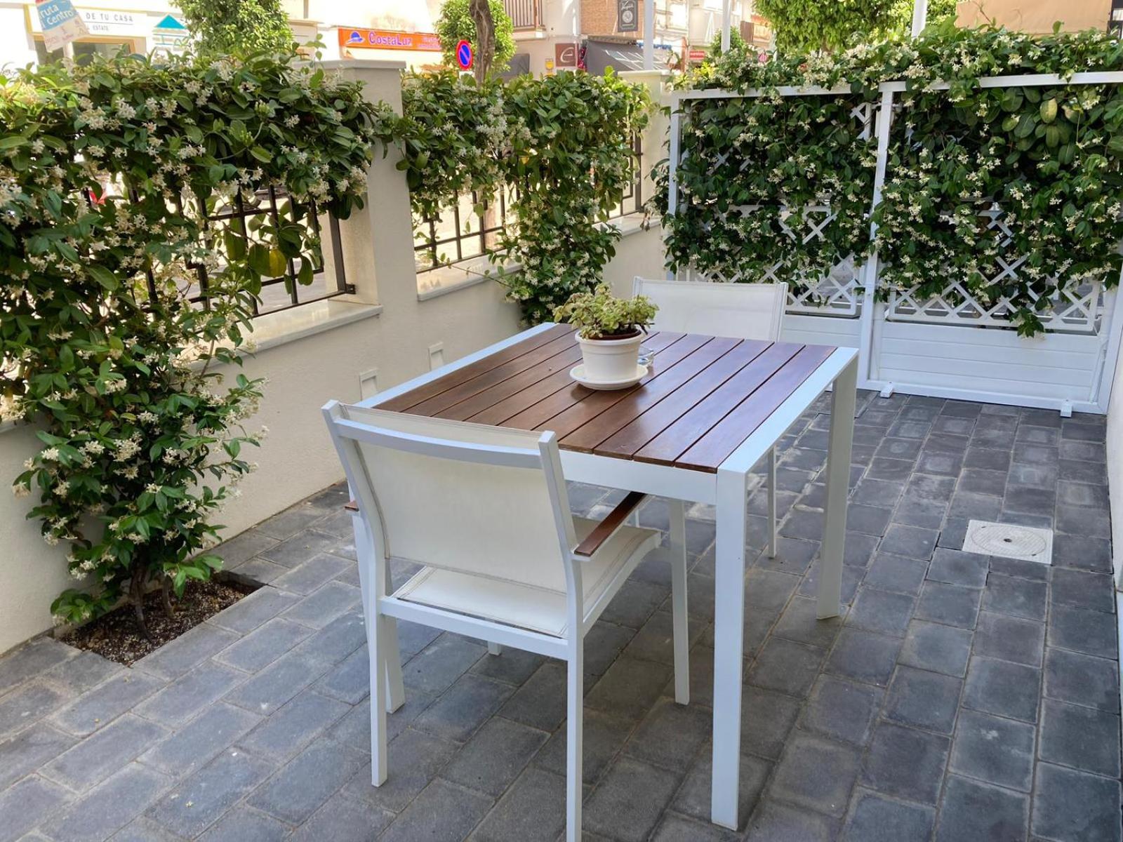 Apartment with Terrace - Photo 76