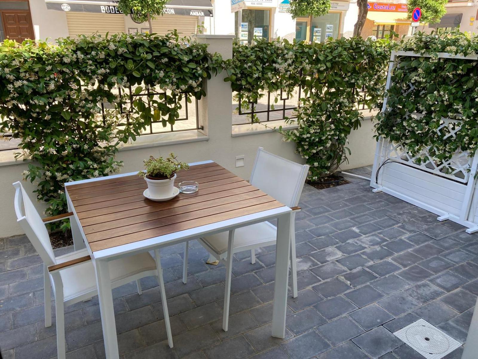 Apartment with Terrace - Photo 75