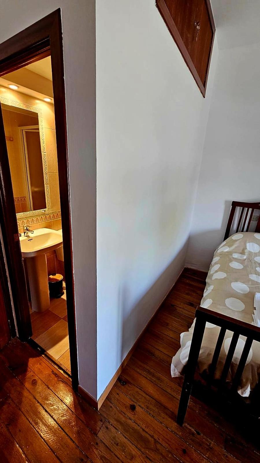 Habitación Doble con Baño Privado