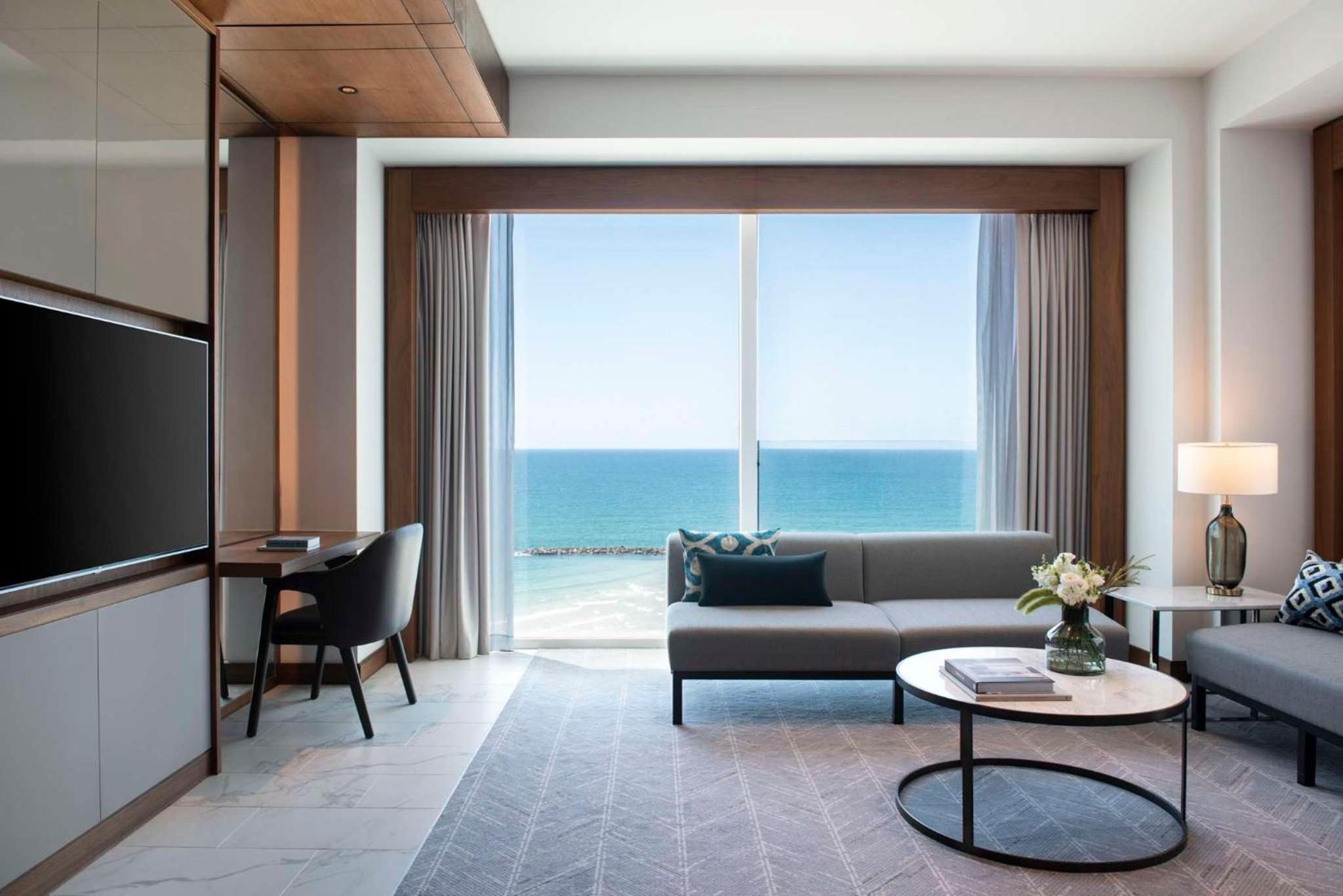 Executive Horizon Lounge Suite - Photo 1