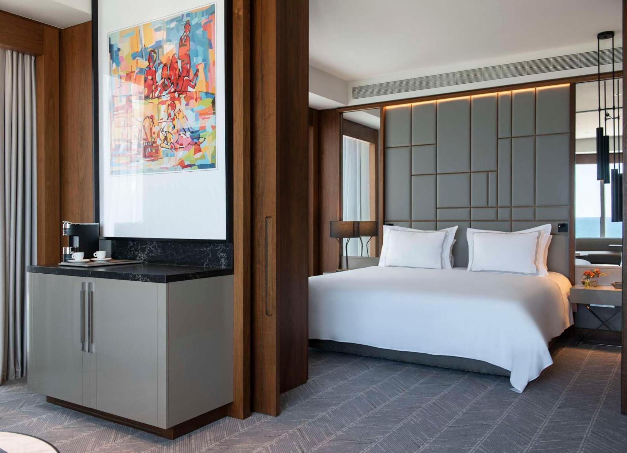 Executive Horizon Lounge Suite - Photo 2