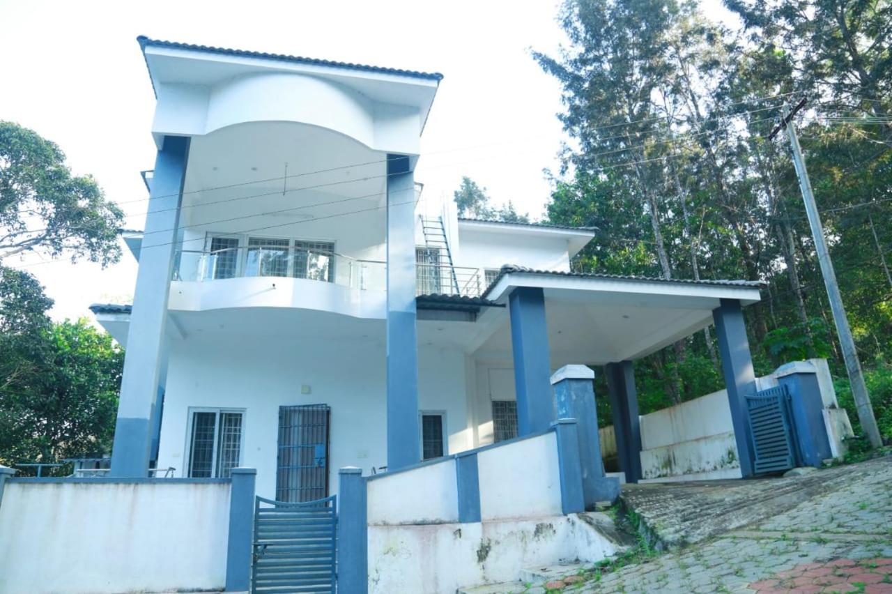Three-Bedroom Villa - Photo 1