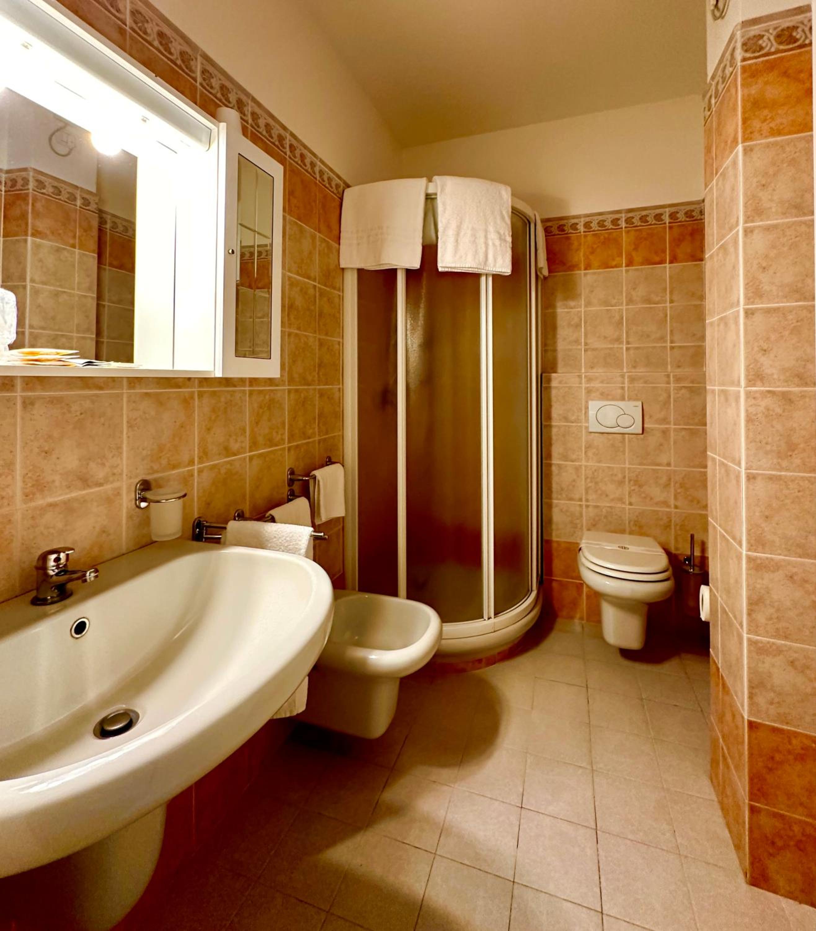 Budget Triple Room - Photo 3