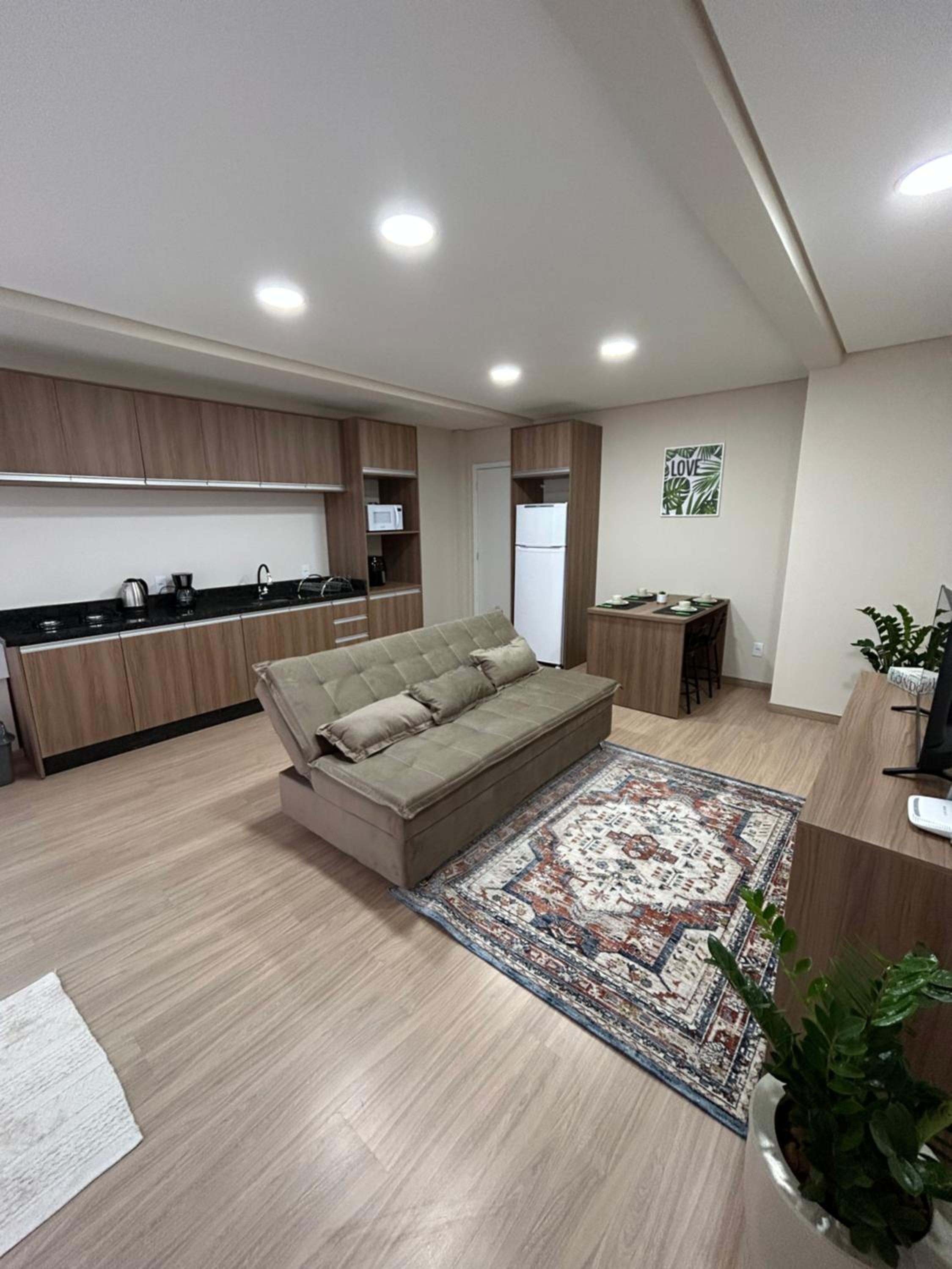 One-Bedroom Apartment photo 1
