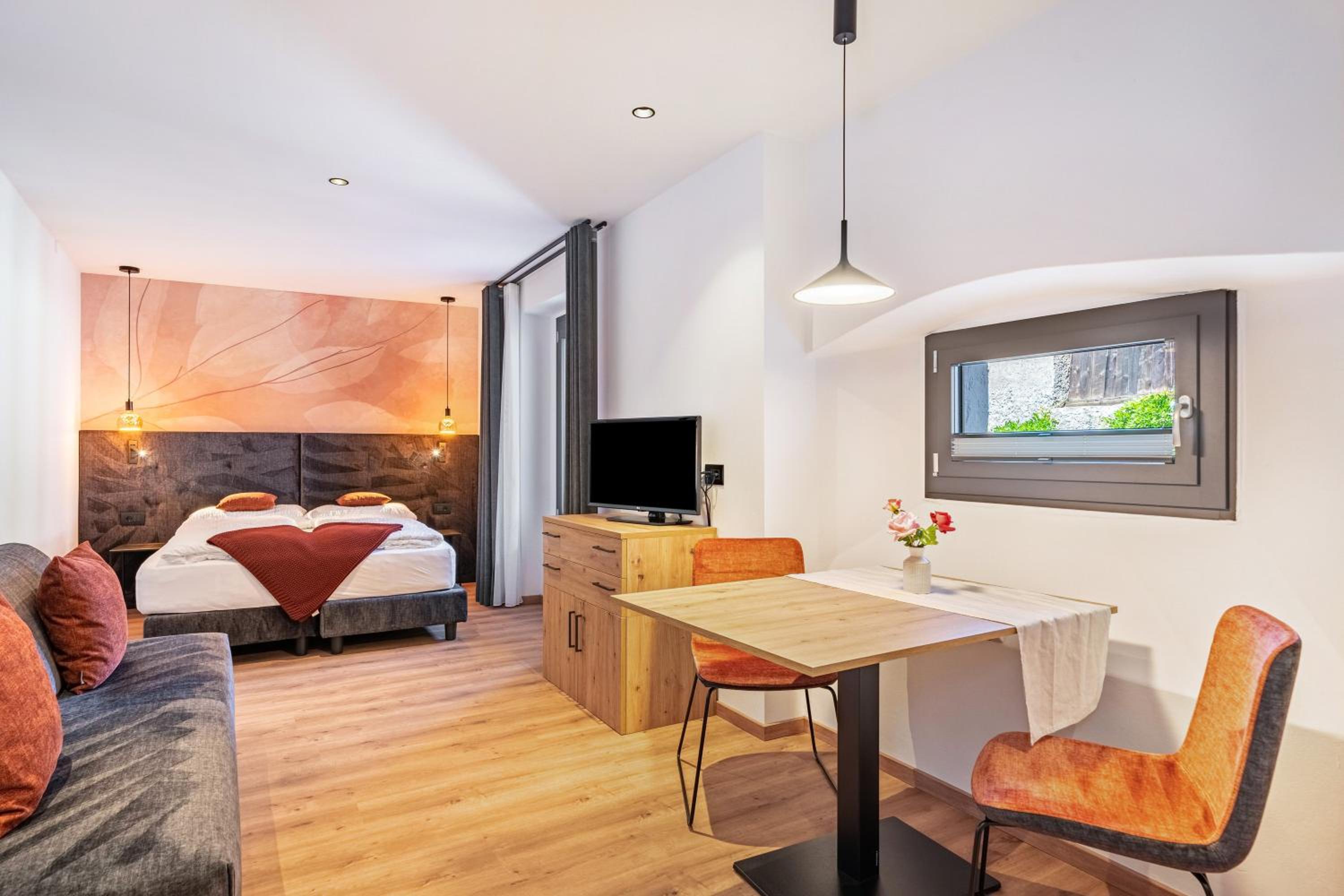 One-Bedroom Apartment with Garden photo 2