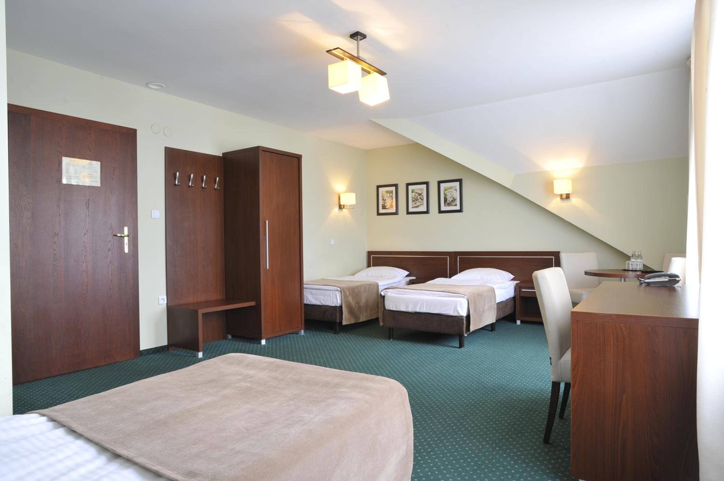 Classic Triple Room - Photo 1