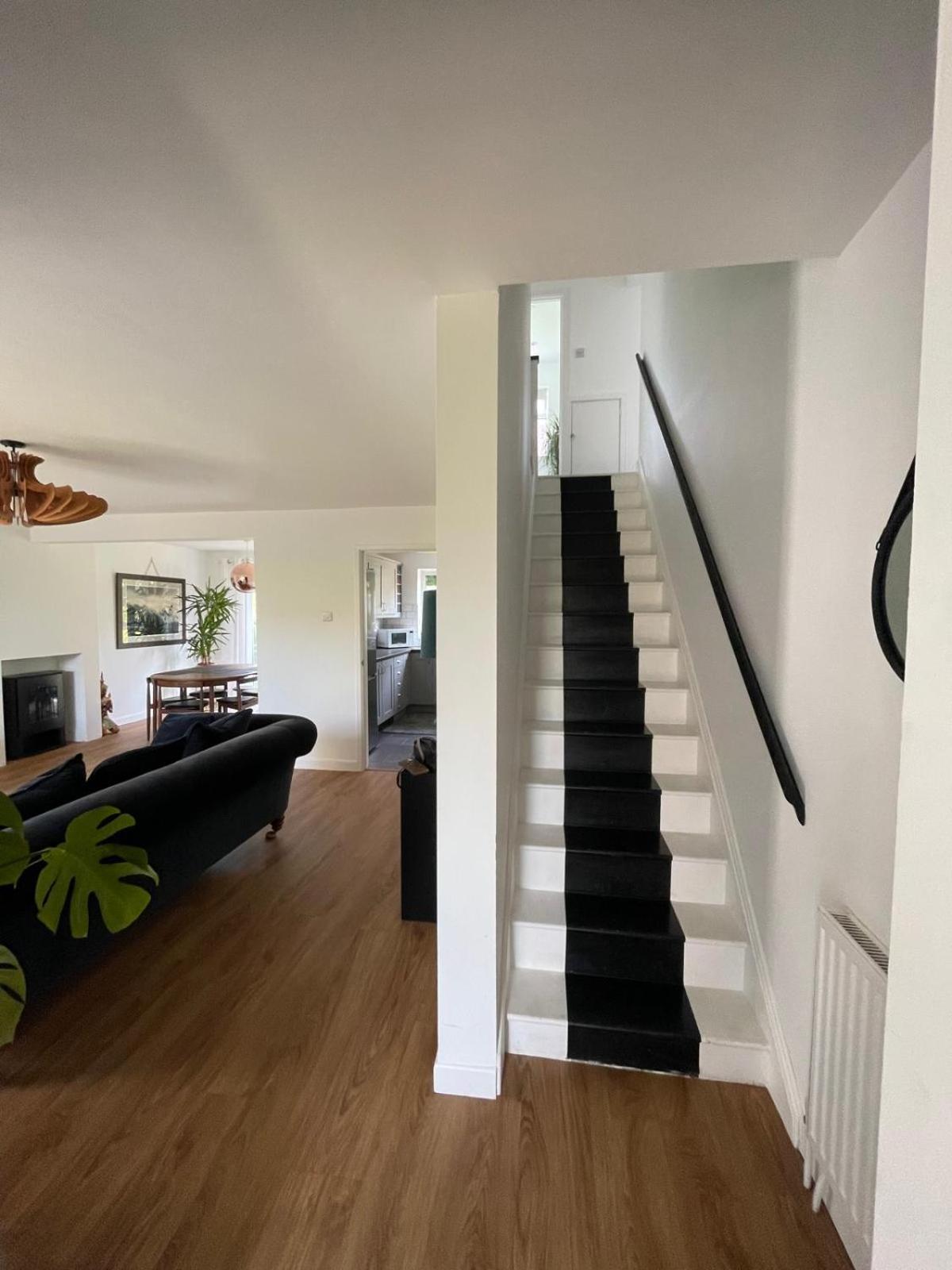 Three-Bedroom House photo 2