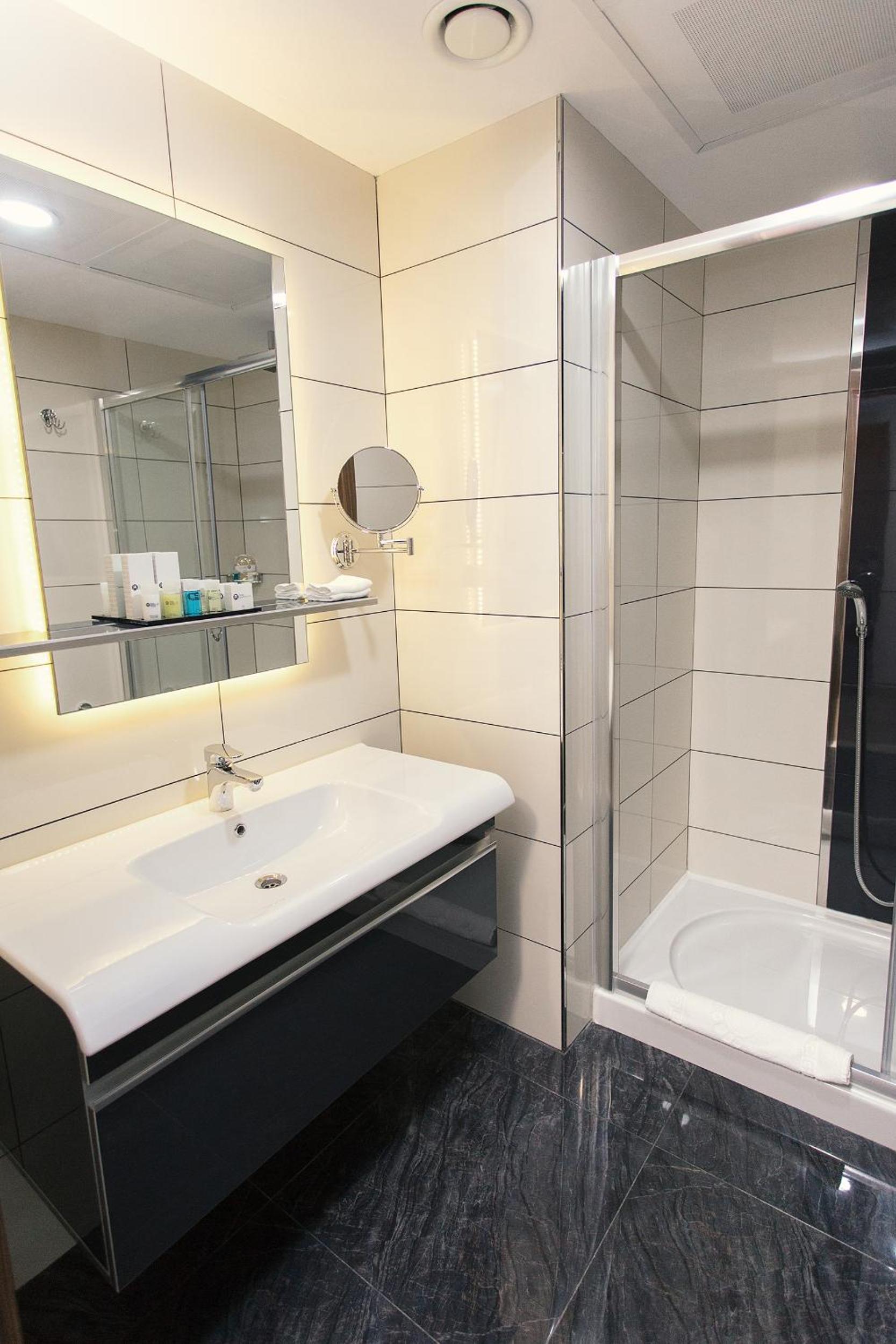 Standard Room - Photo 8