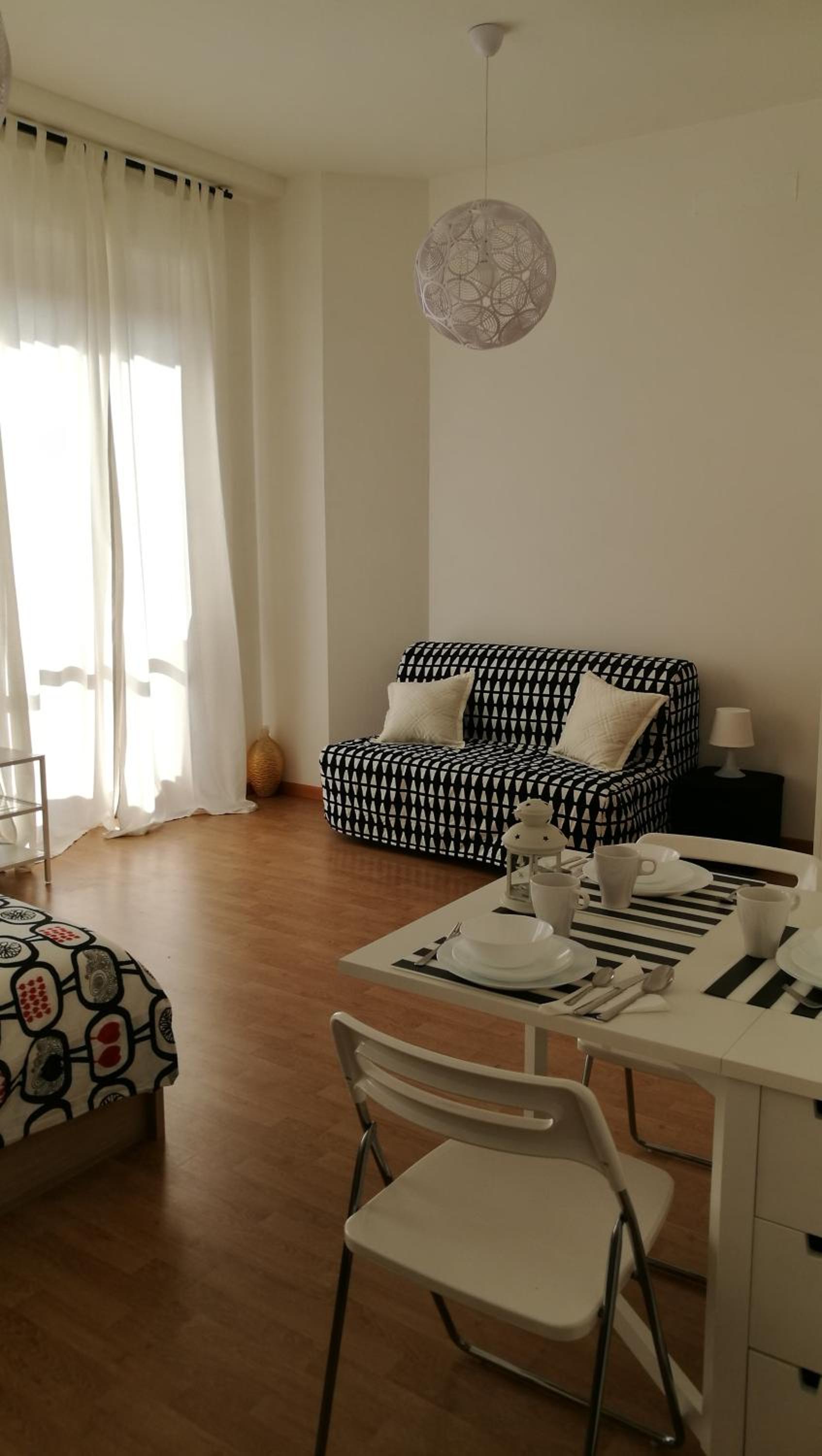Studio Apartment with One Double Bed