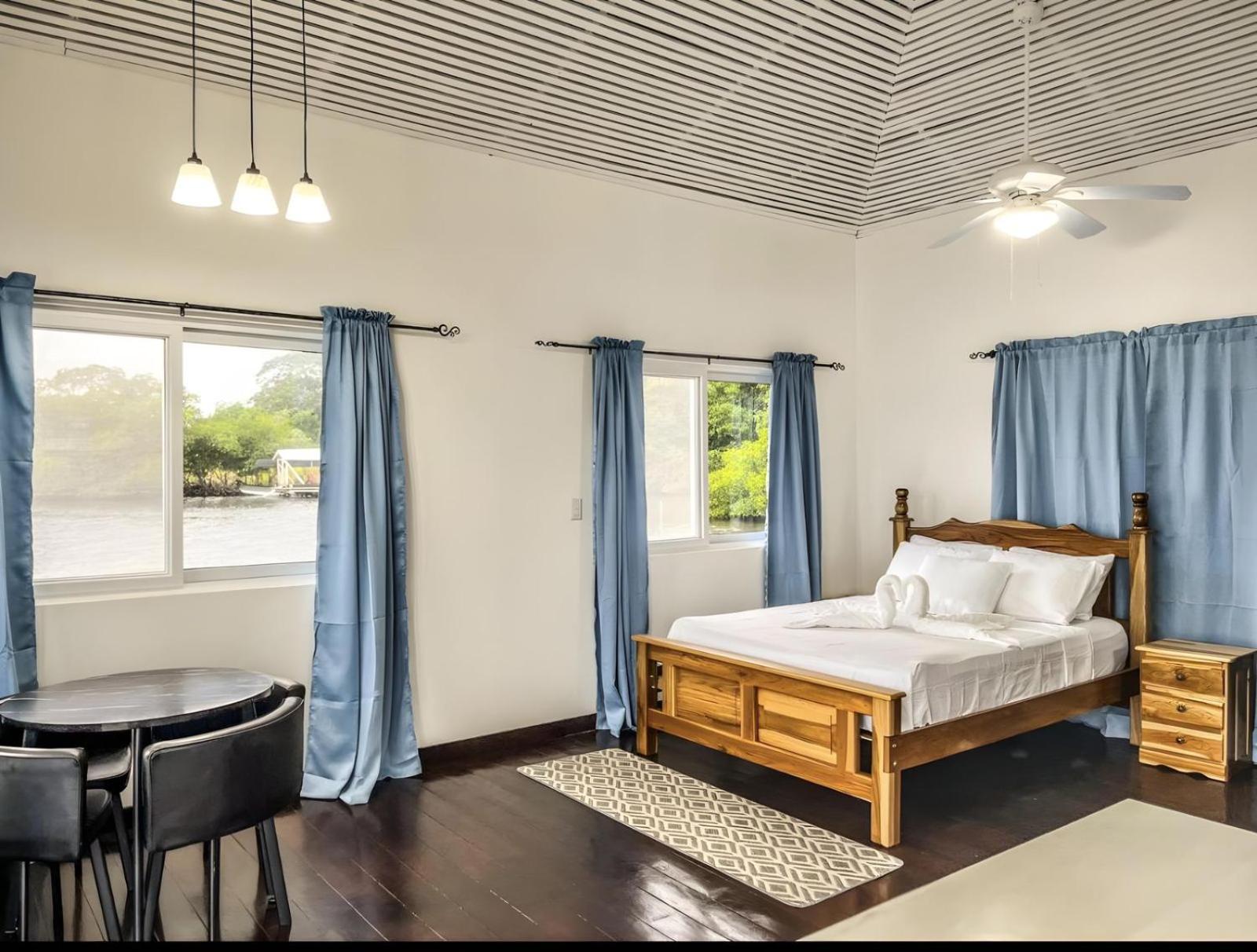 Bungalow with Sea View photo 1