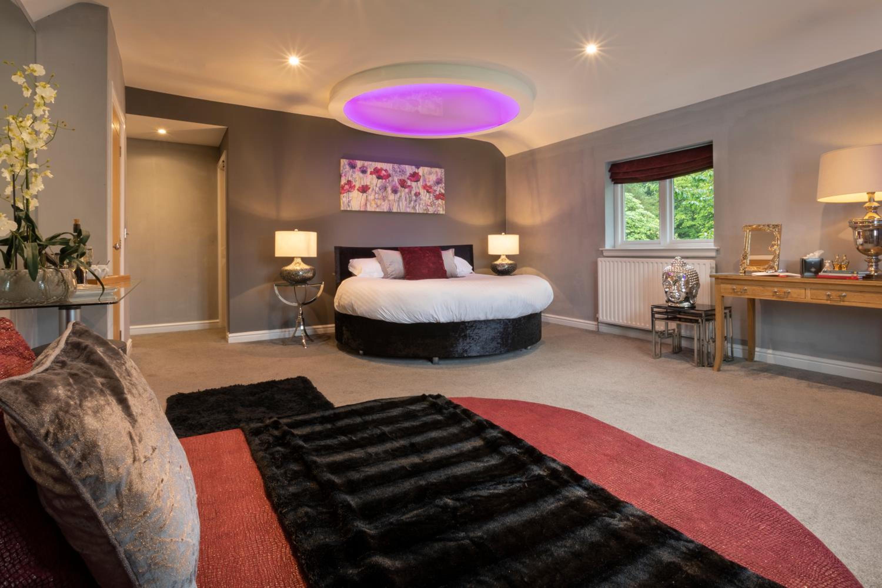 Superior Suite with Hot Tub - Acacia