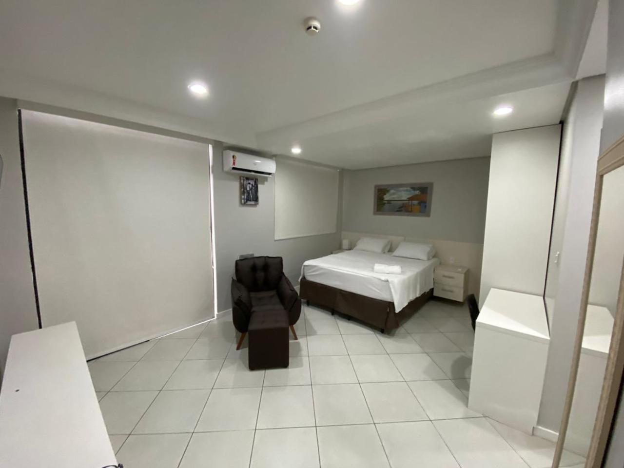 Deluxe Studio