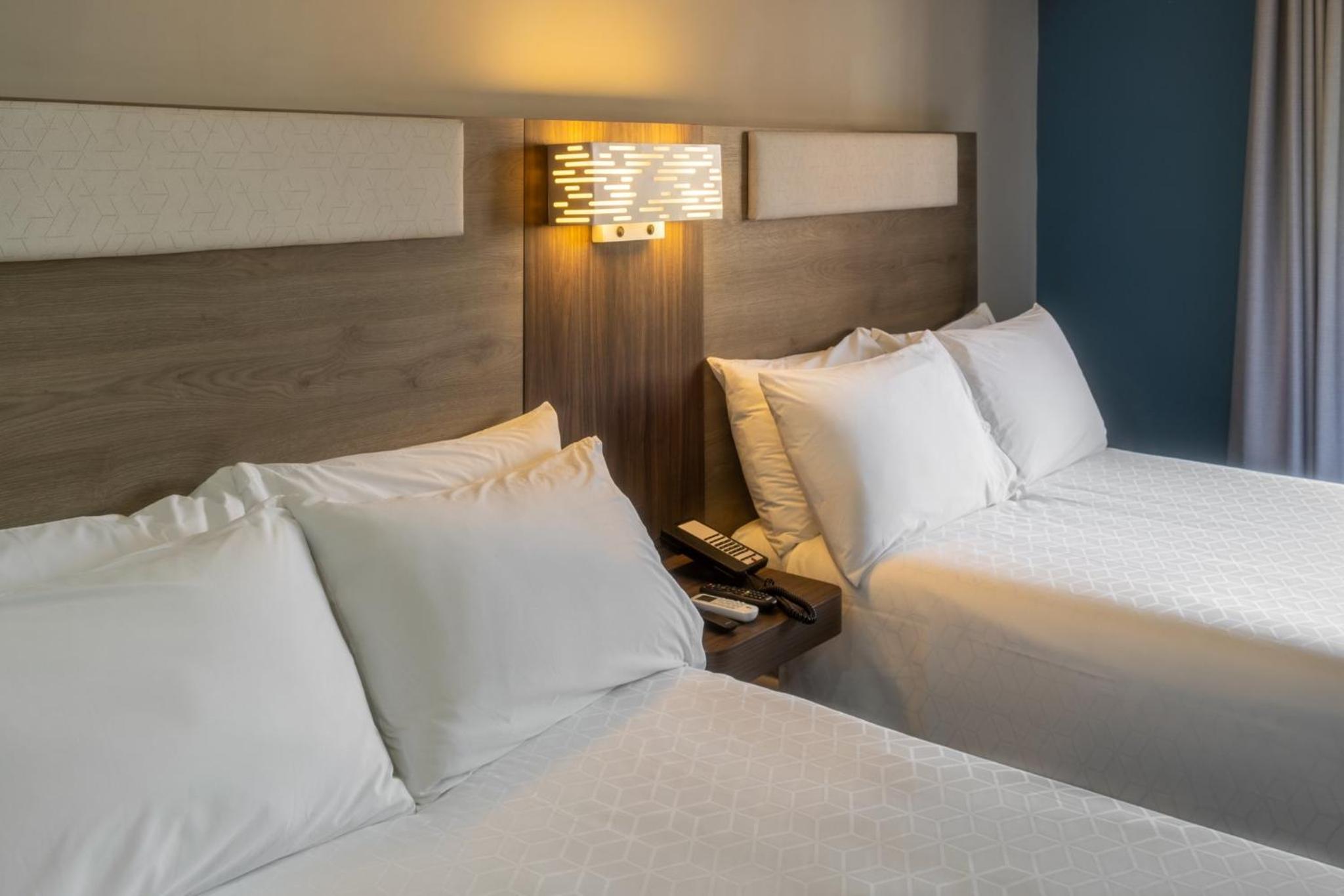 Standard Twin Room - Central Building - Photo 8