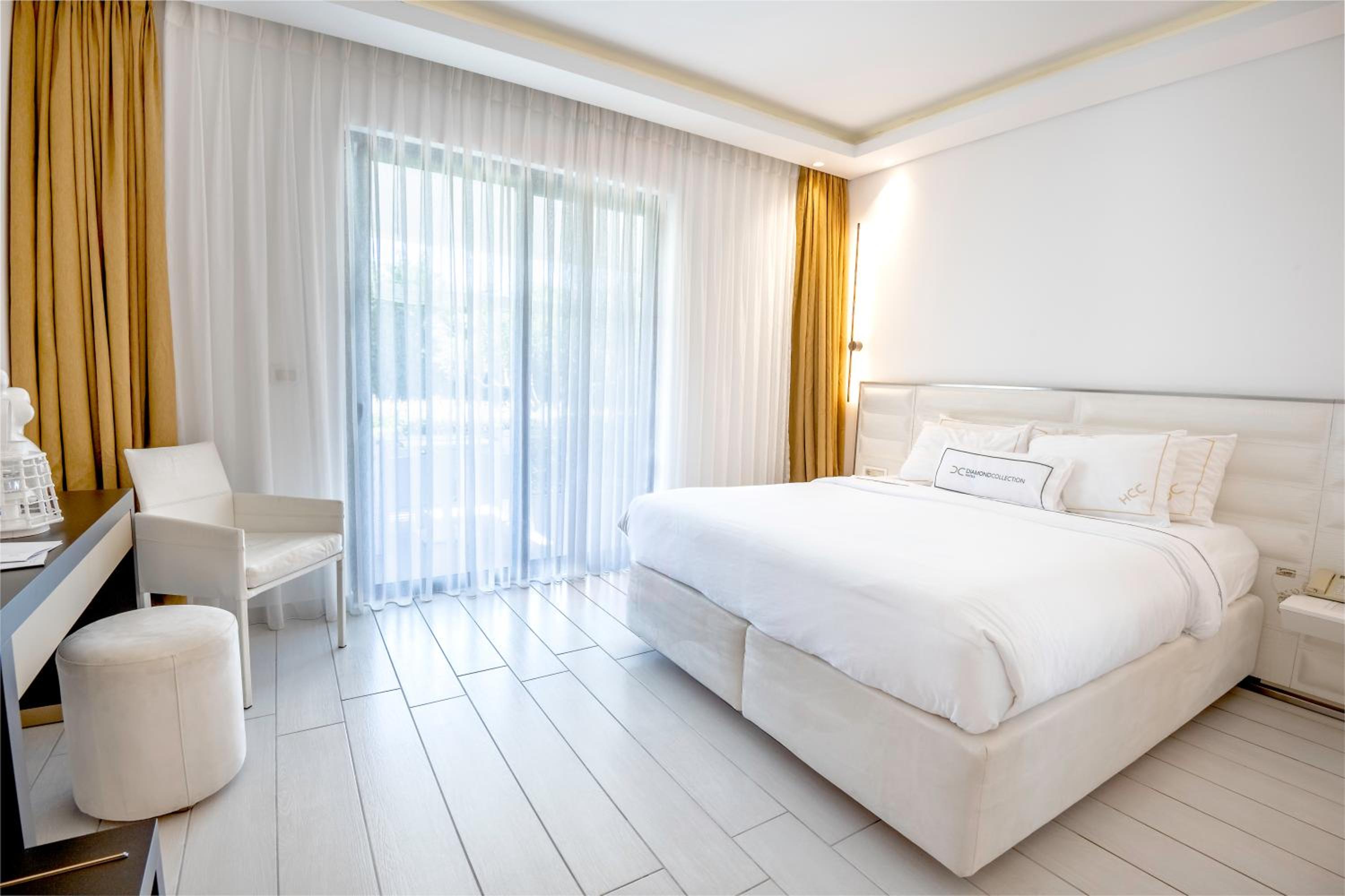 Double Room - Photo 6