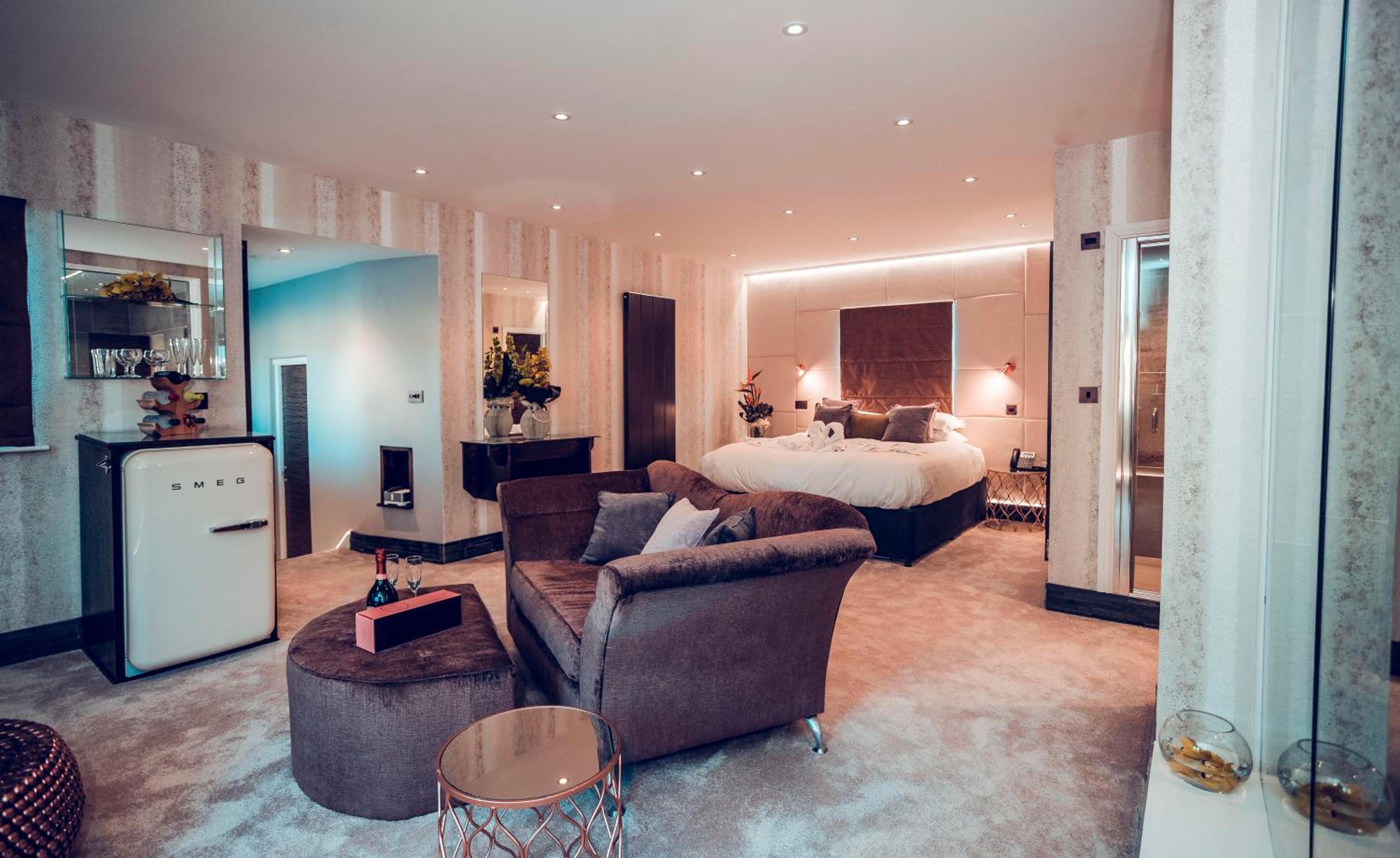 Suite with Hot Tub