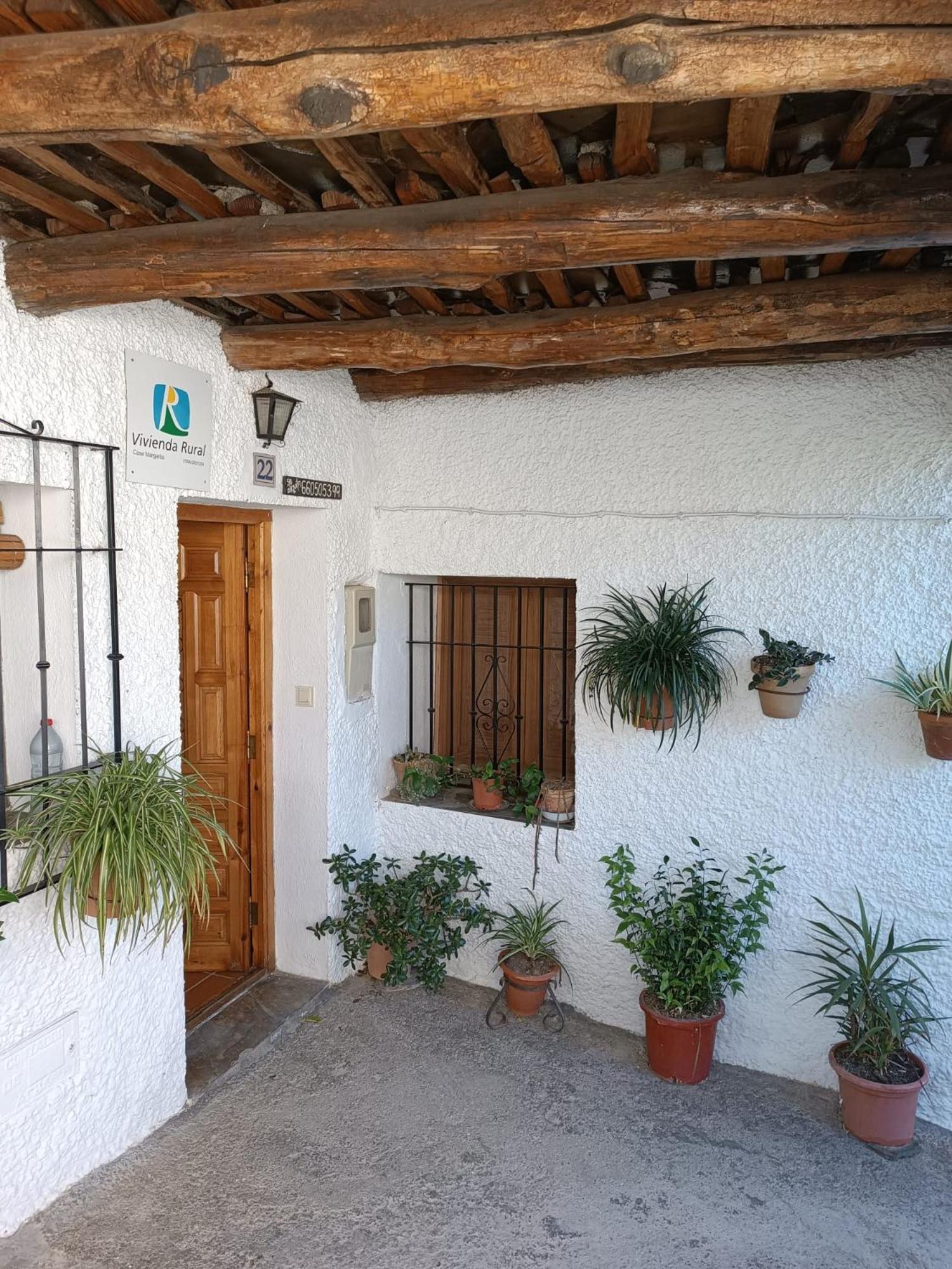 One-Bedroom House photo 2