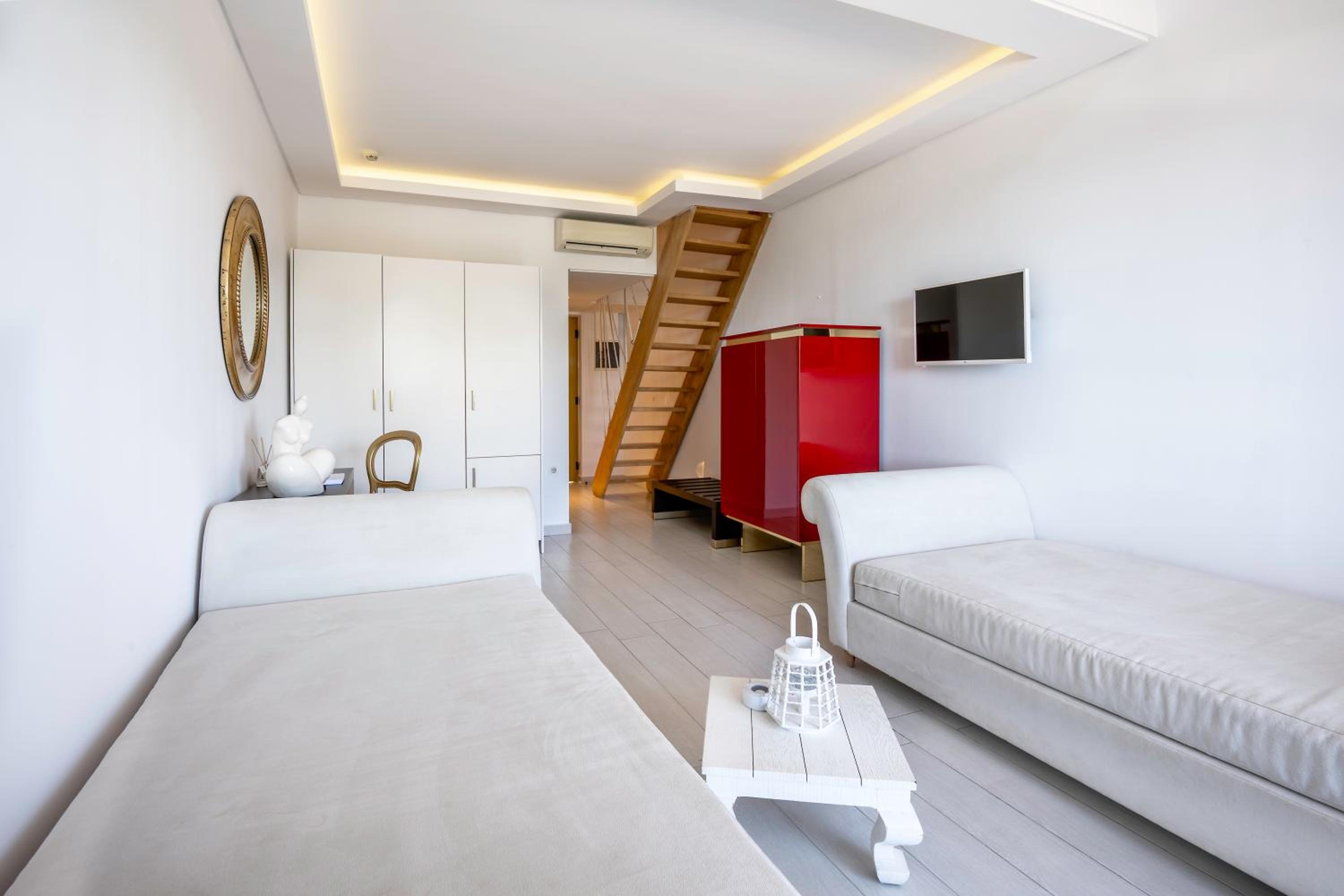 Villa - Split Level - Photo 14
