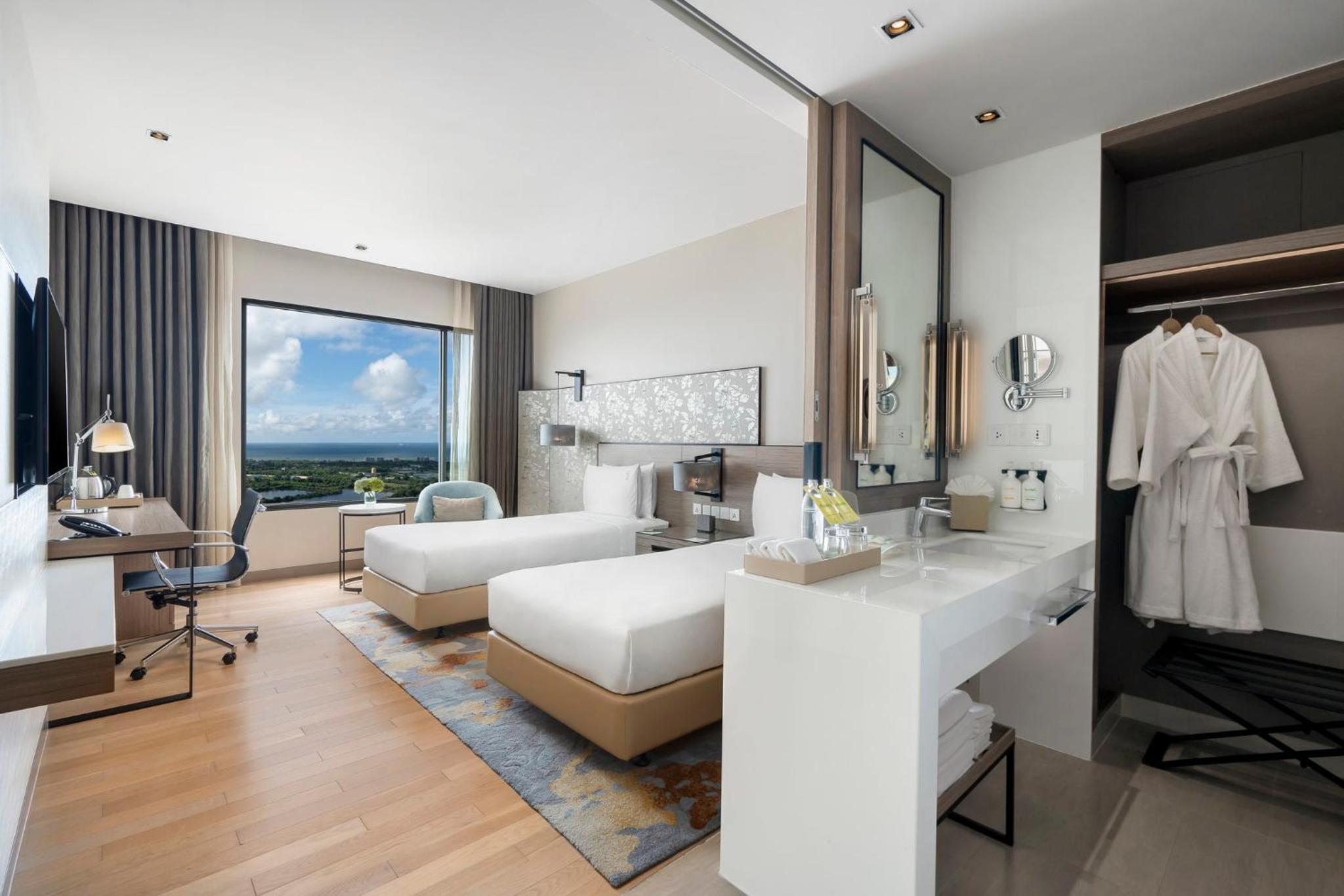 2 Single Premium Sea View High Floor