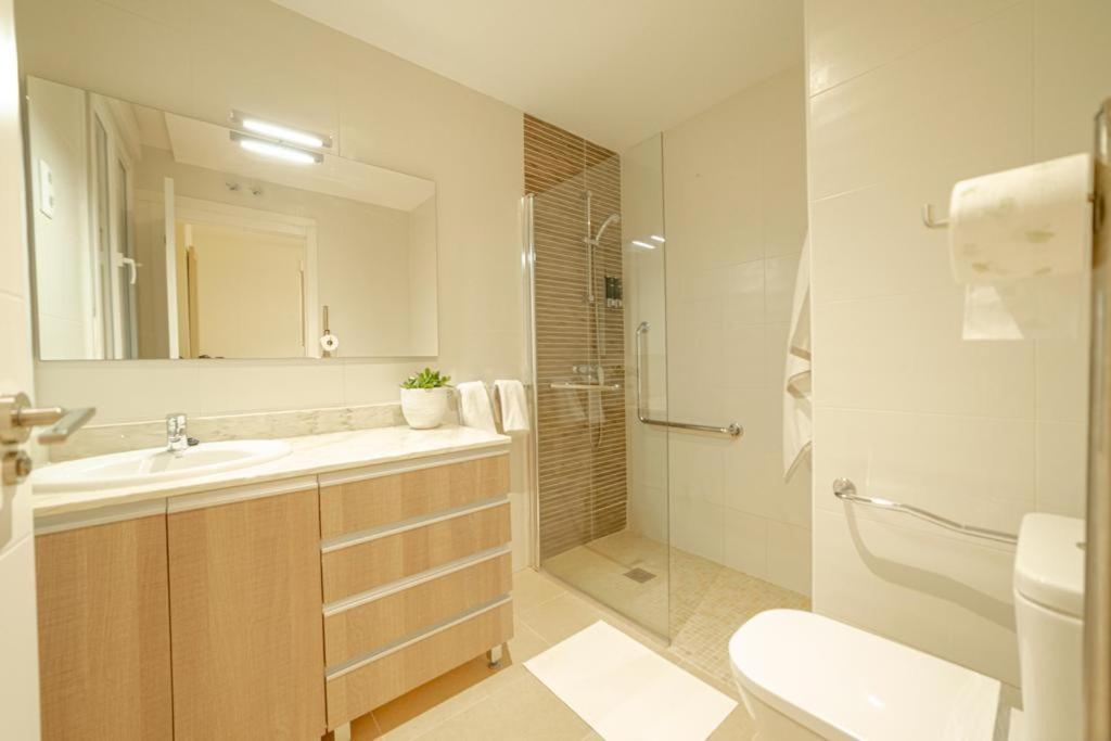 One-Bedroom Apartment photo 3