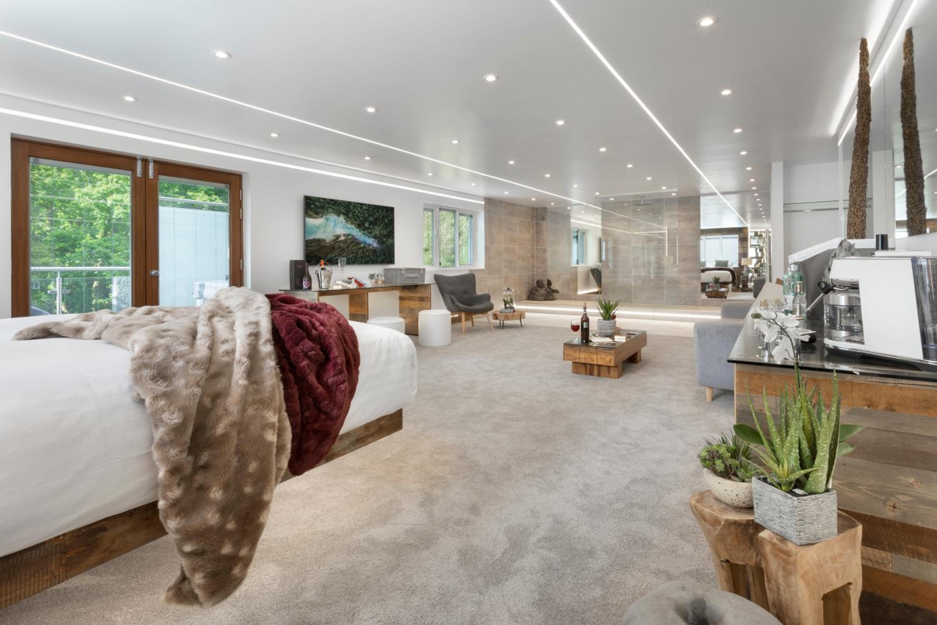 King Suite with Balcony photo 3