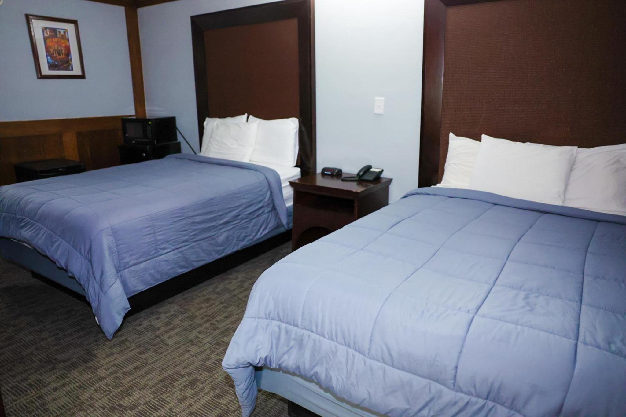Double Room with Two Double Beds - Photo 4