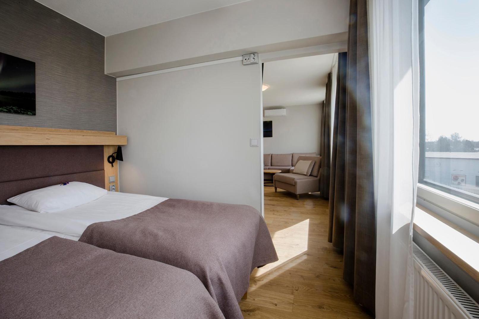 One-Bedroom Suite - Photo 15