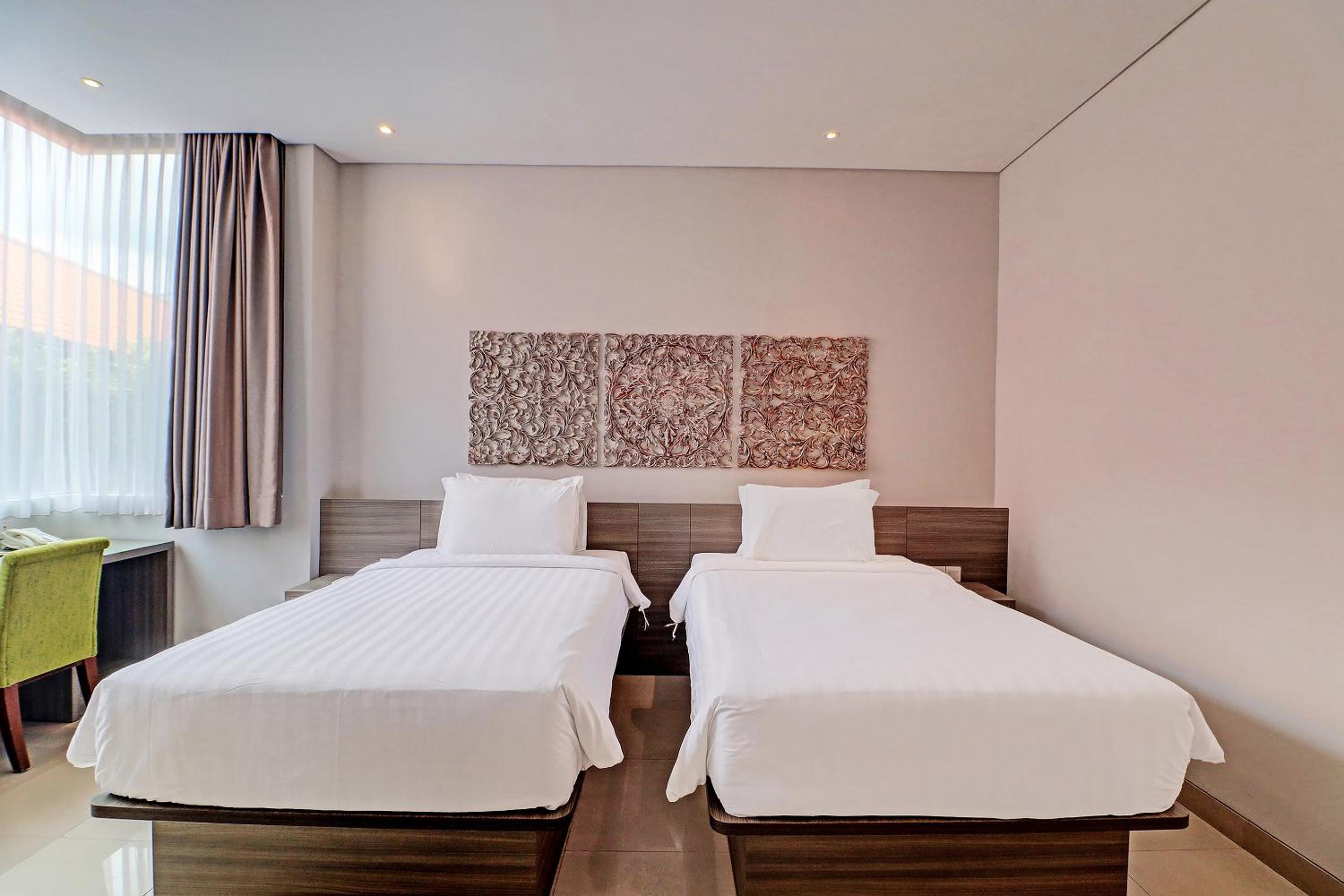 Deluxe Twin Room - Photo 8