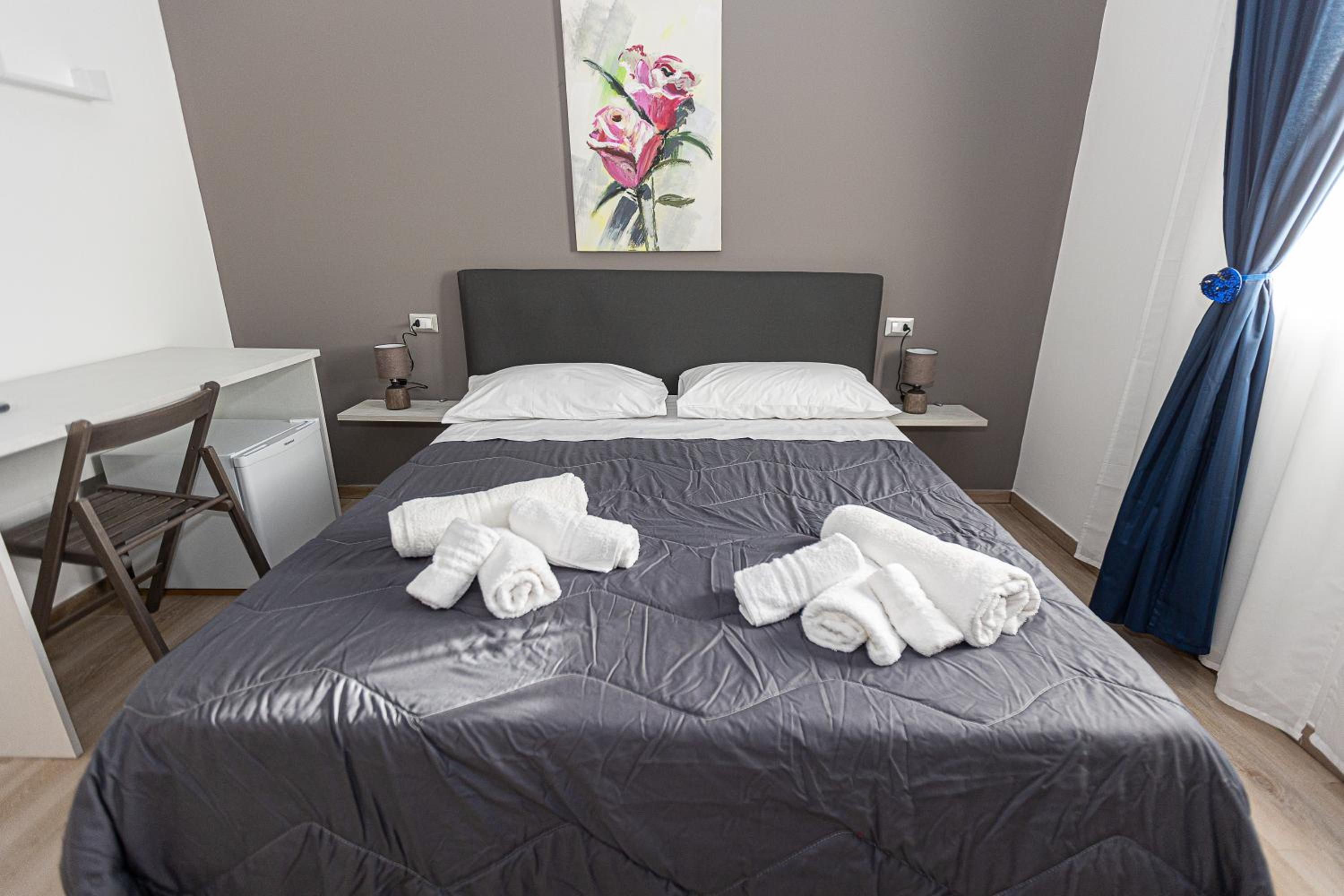 Double Room with Private Bathroom photo 2