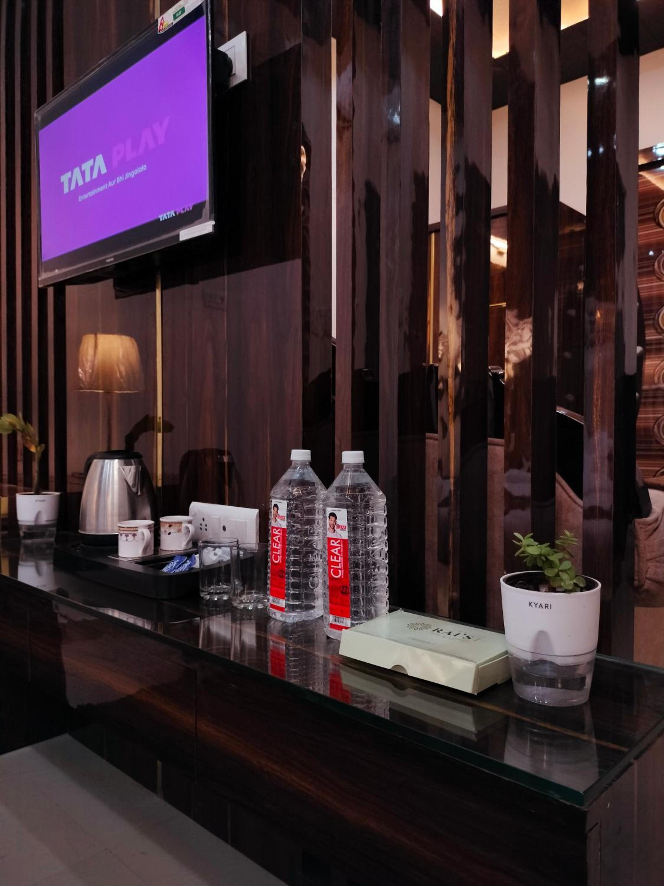 Executive Suite - Photo 50