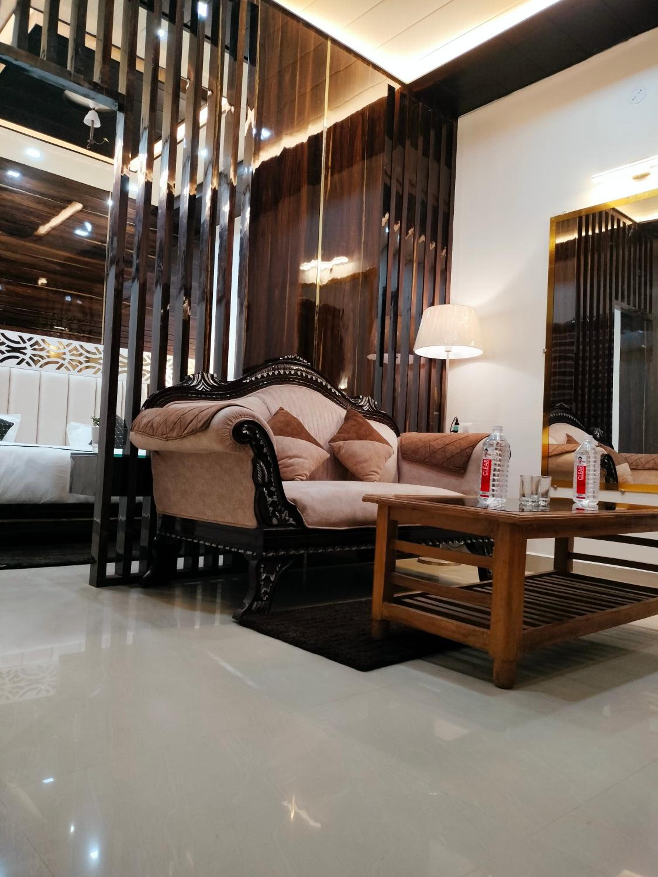 Executive Suite - Photo 67