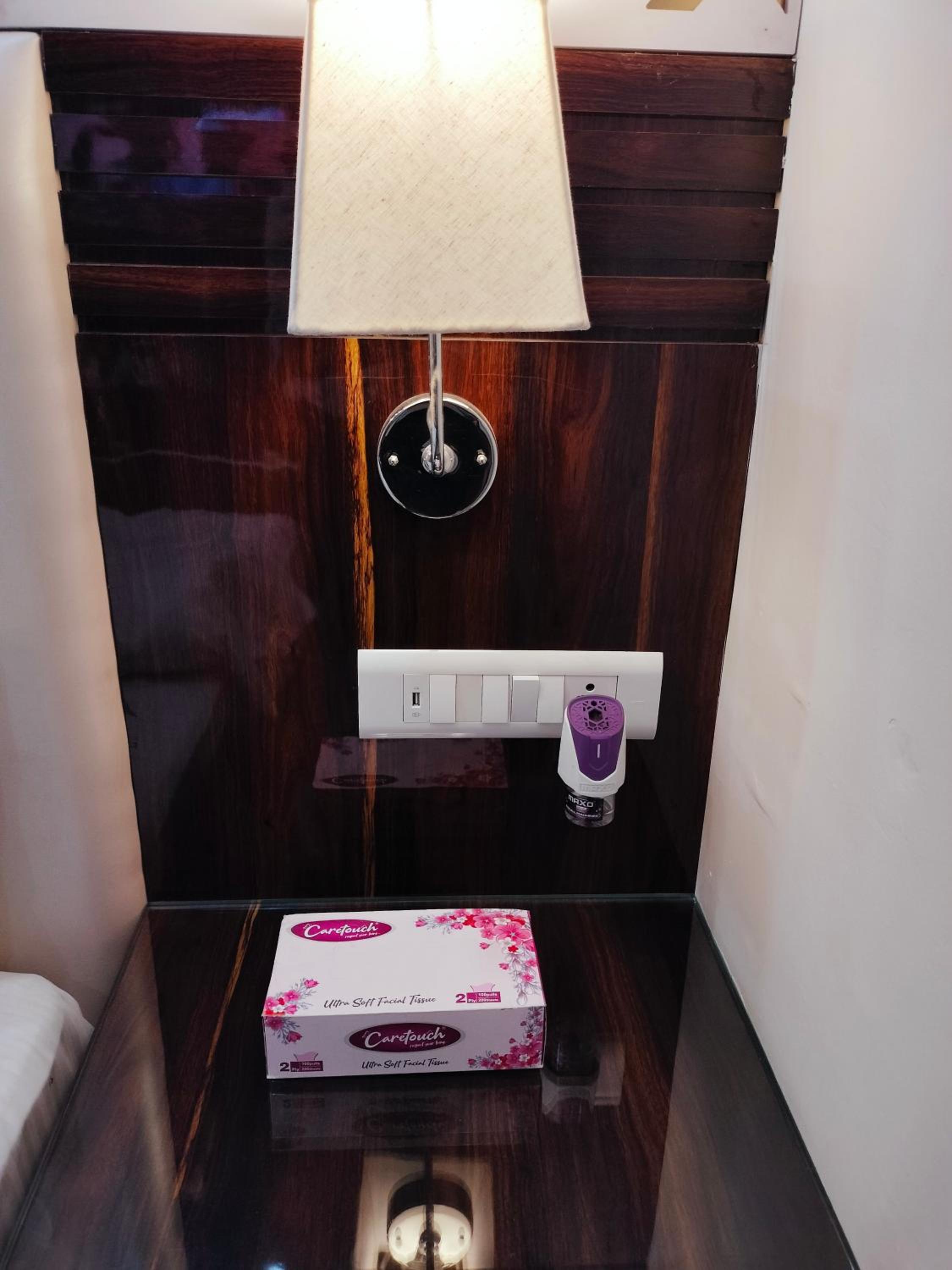 Executive Suite - Photo 23