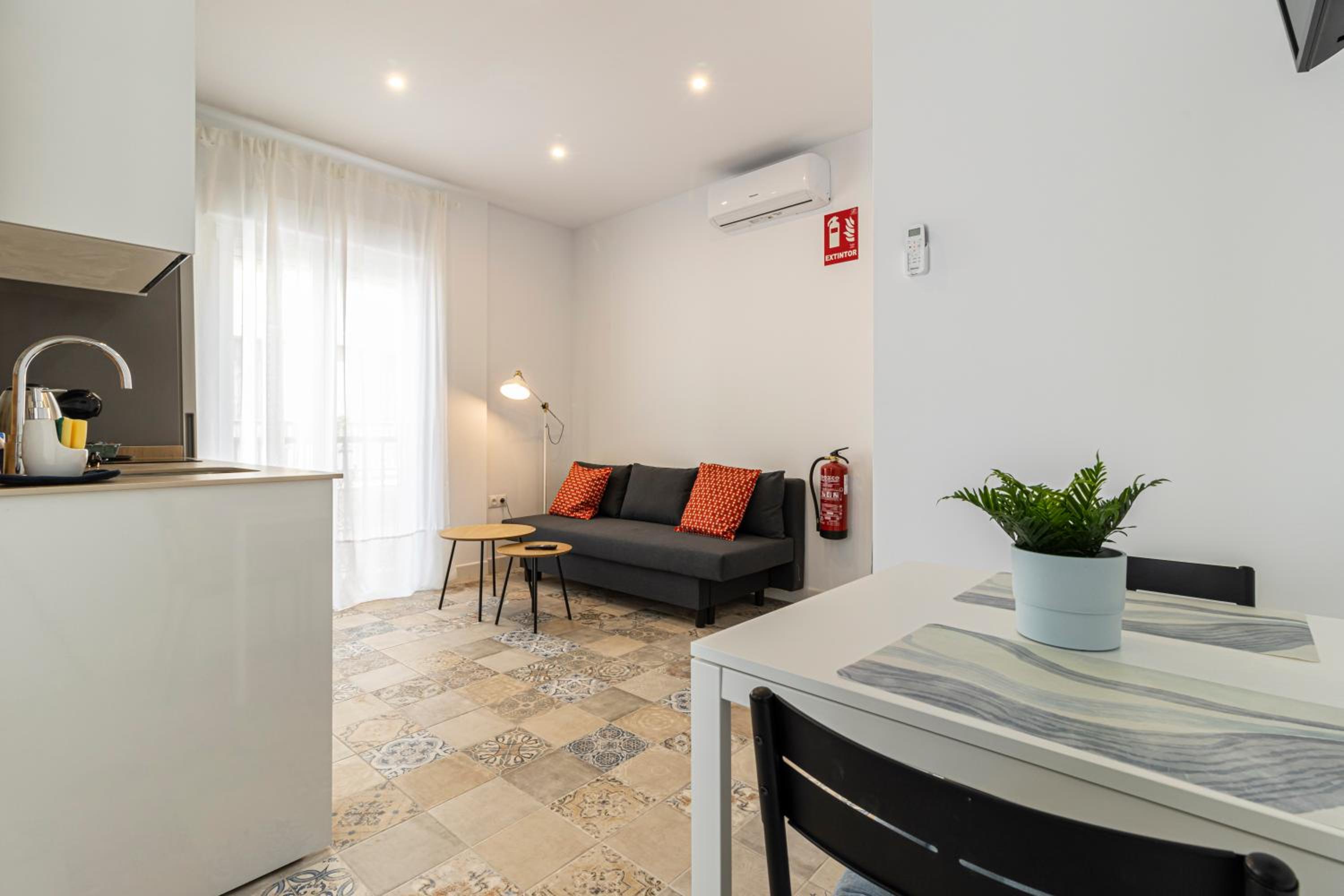 Apartamento con Balcón