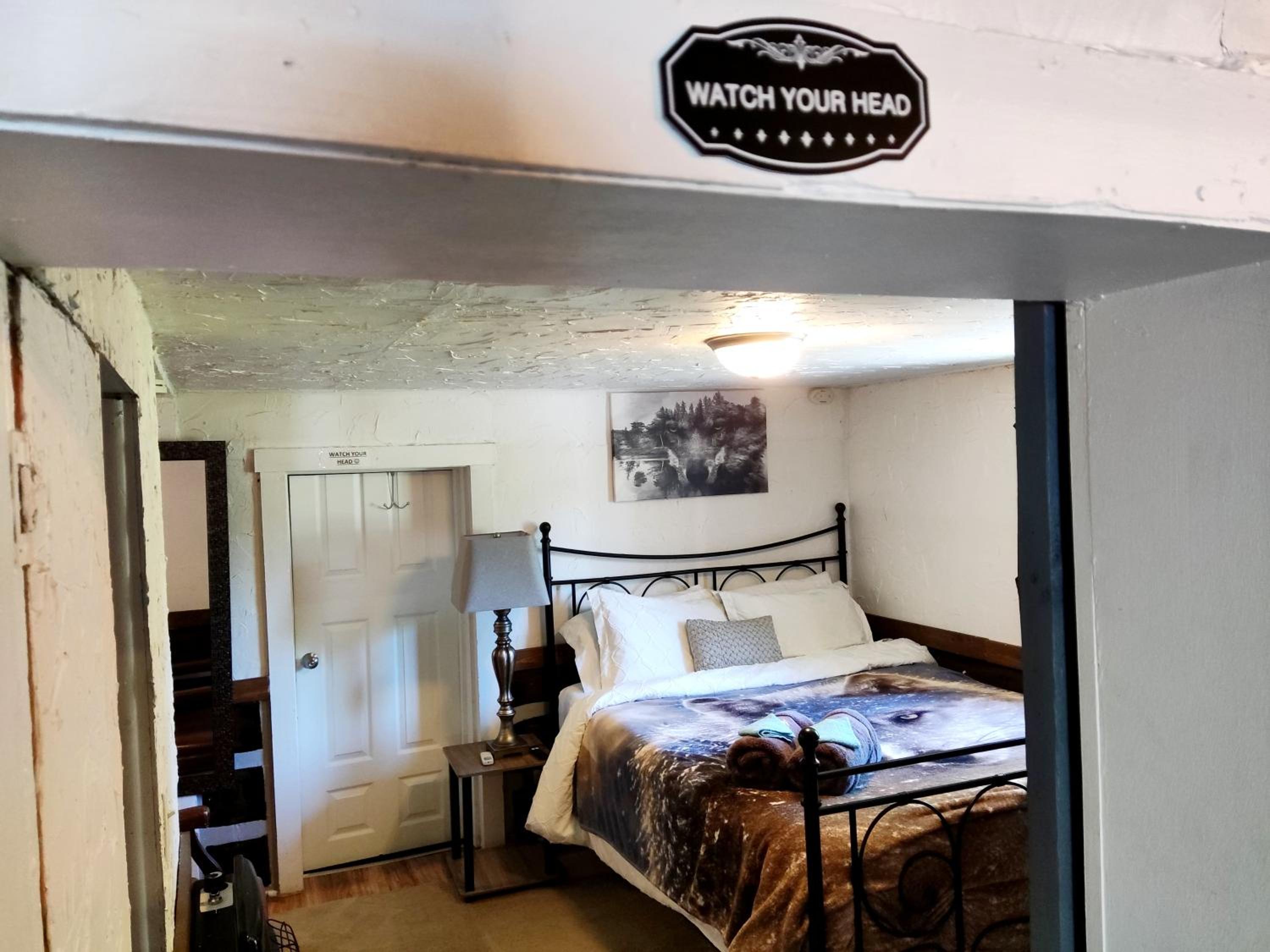 One-Bedroom House - Photo 9