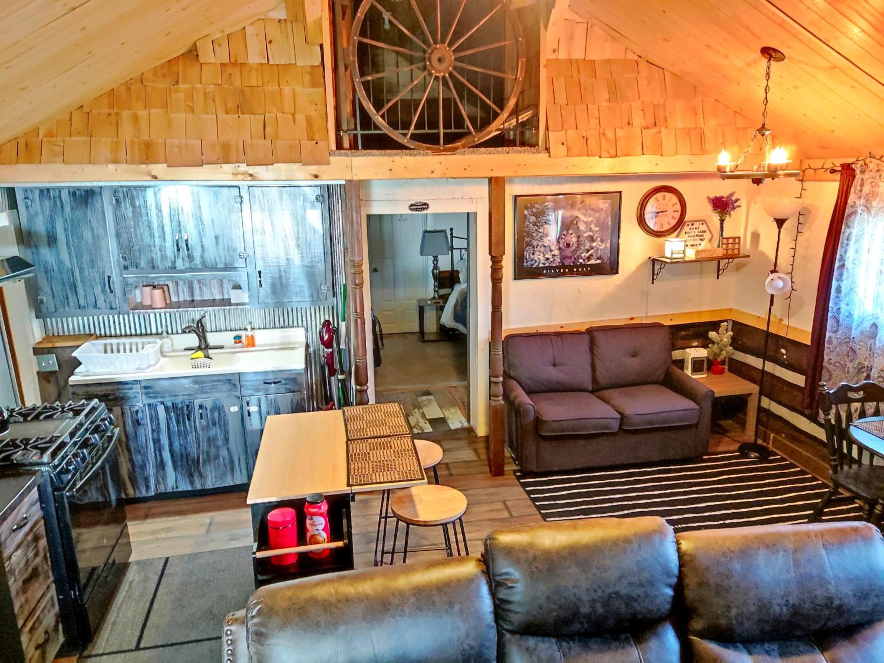 One-Bedroom House - Photo 10