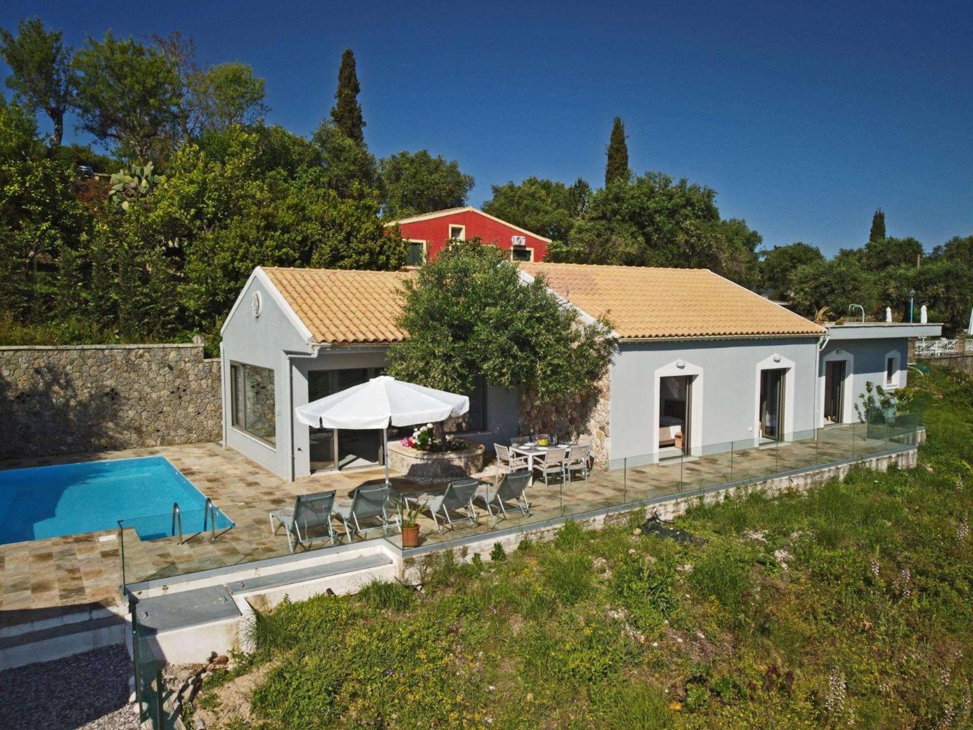 Three-Bedroom Villa photo 2