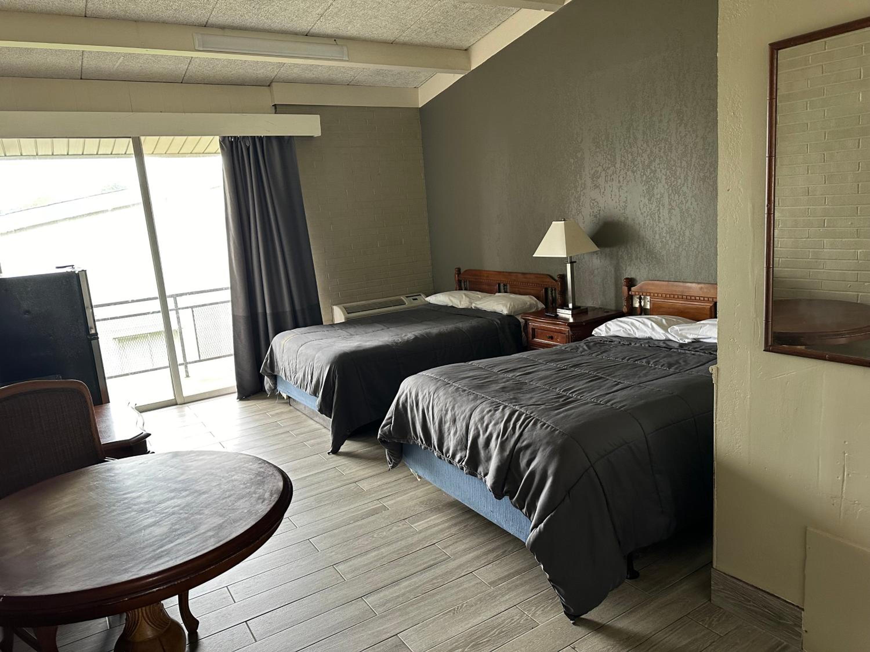 Double Room with Two Double Beds photo 1