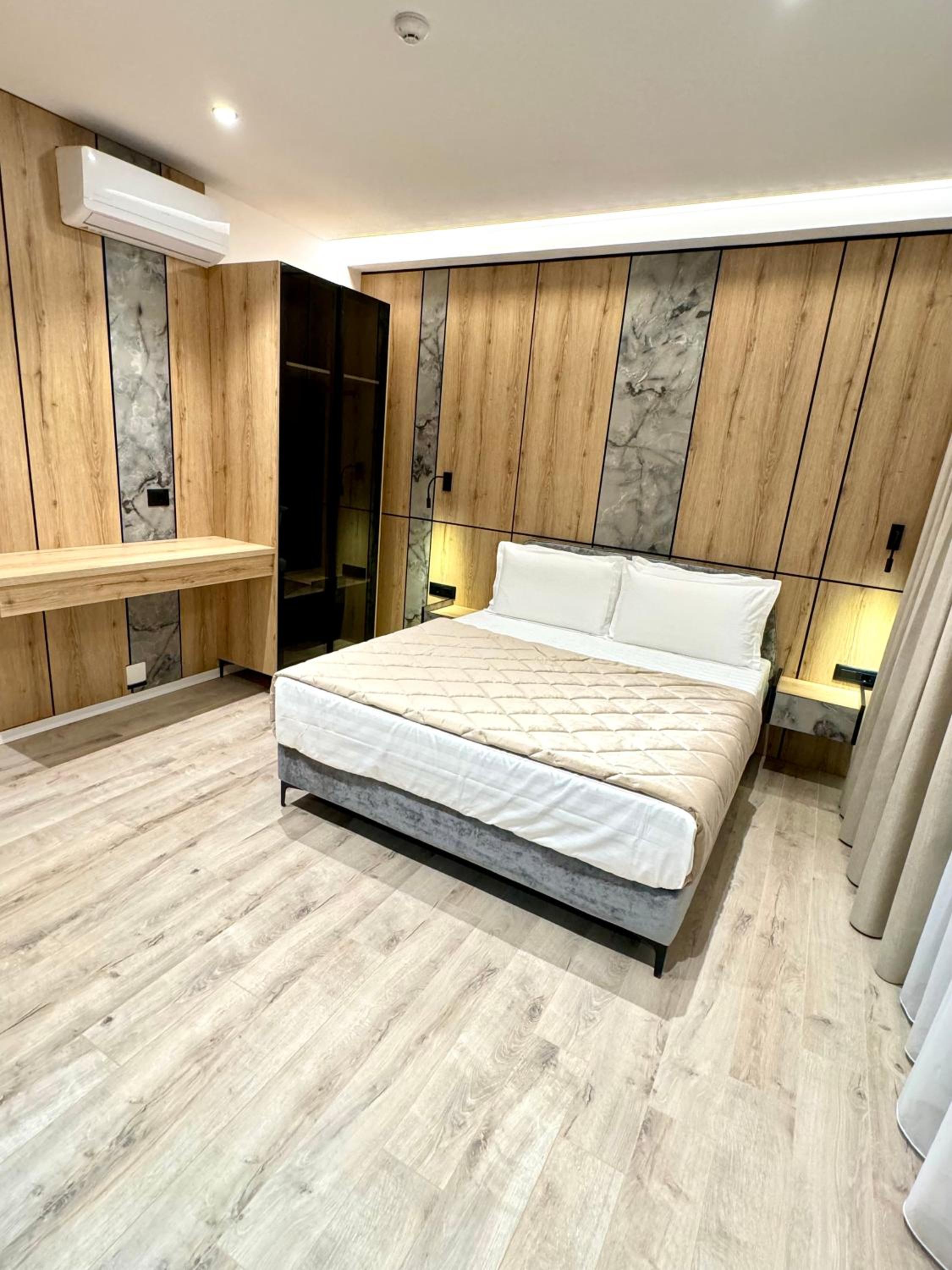 Deluxe Double Room photo 2