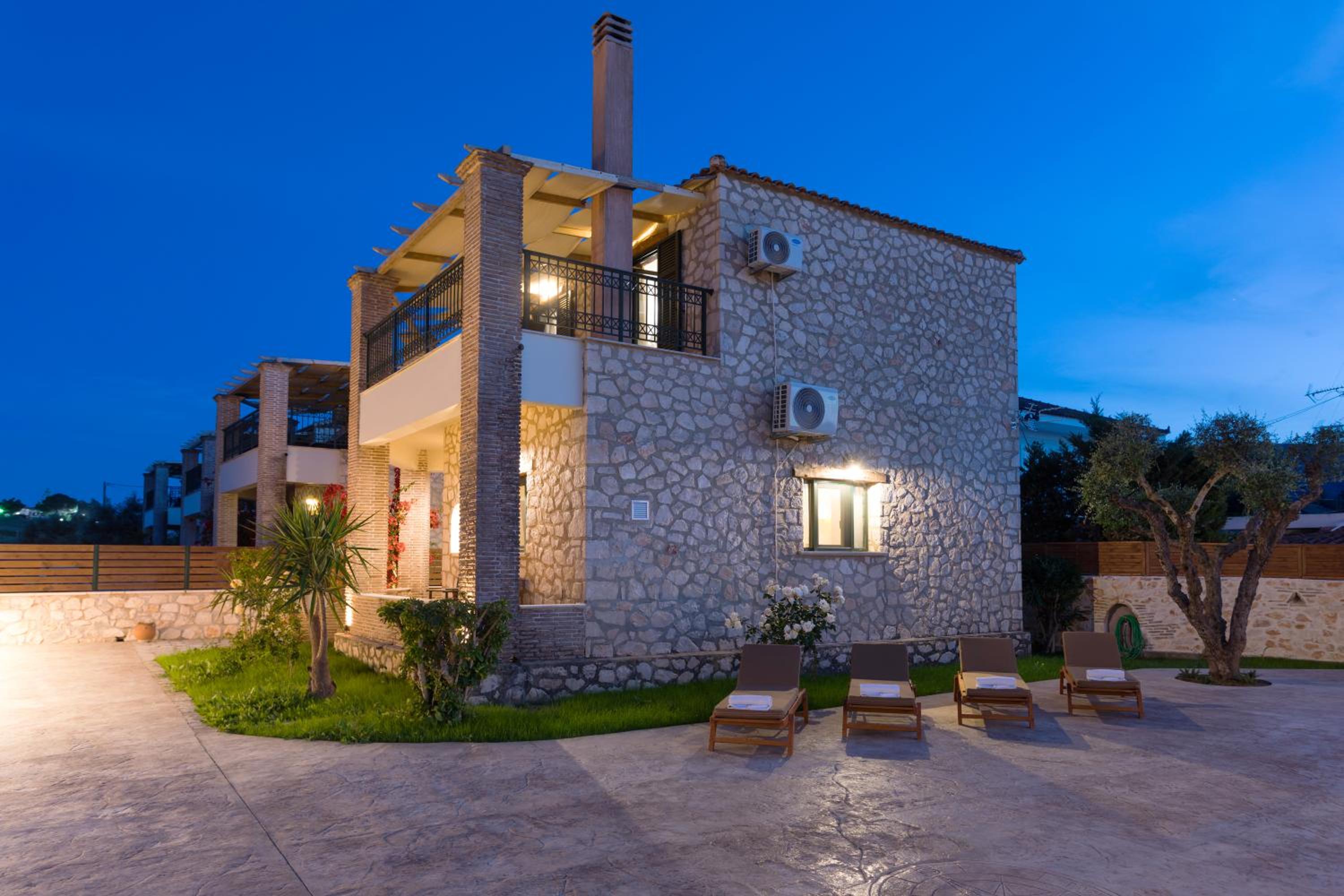 Two-Bedroom Villa photo 2