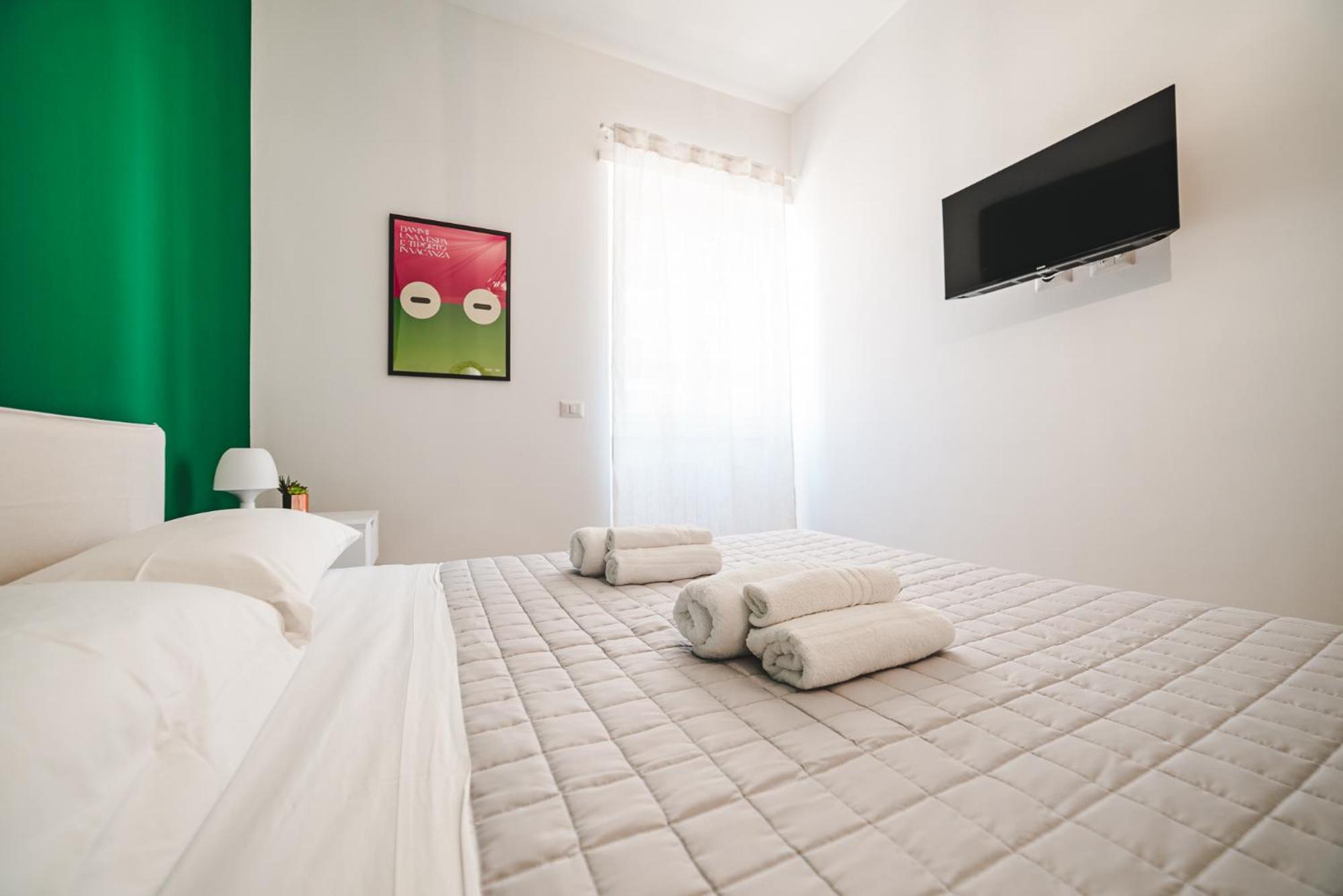 Standard Double Room with Shared Bathroom photo 2