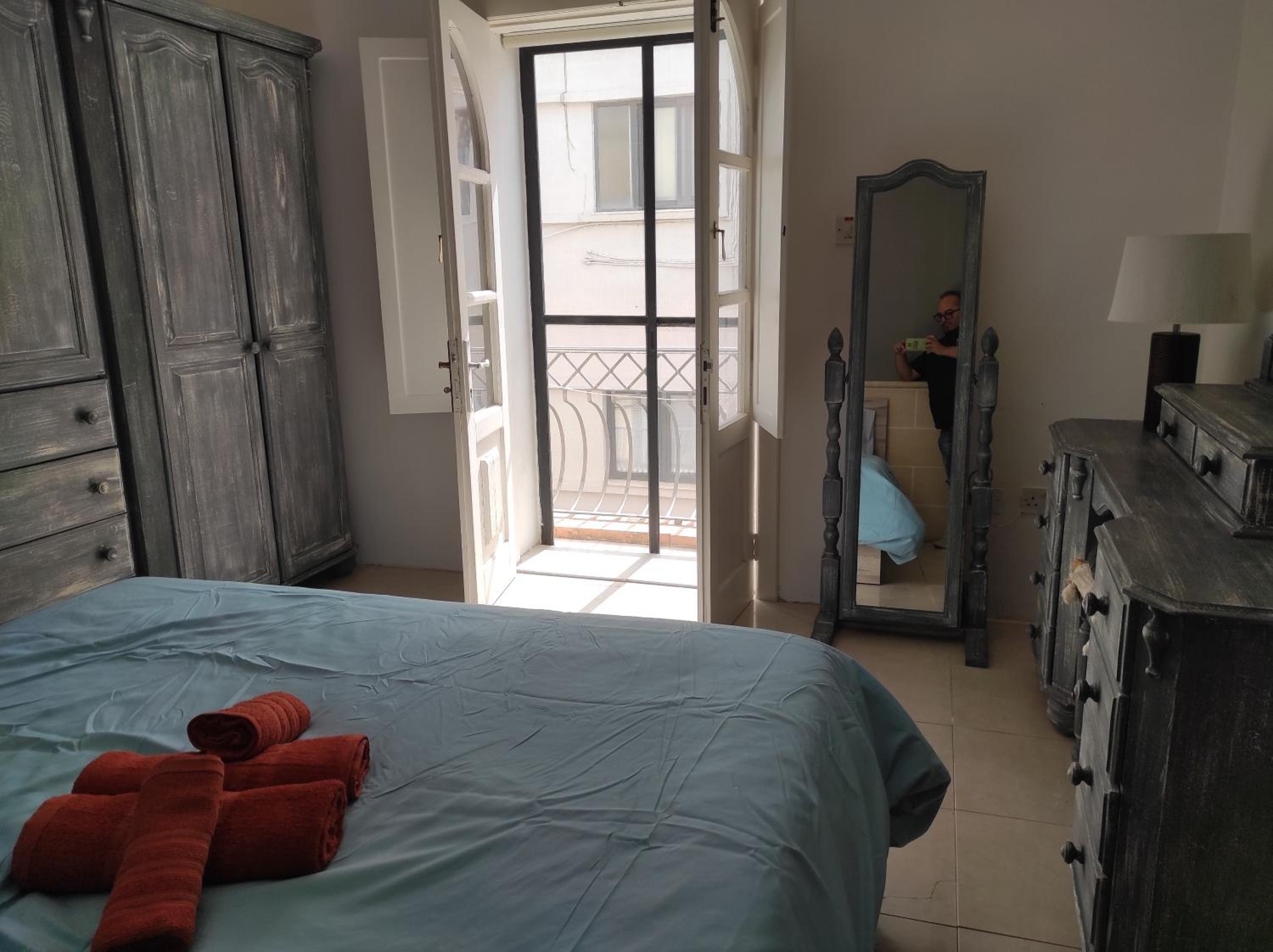 Double Room with Shared Bathroom photo 3