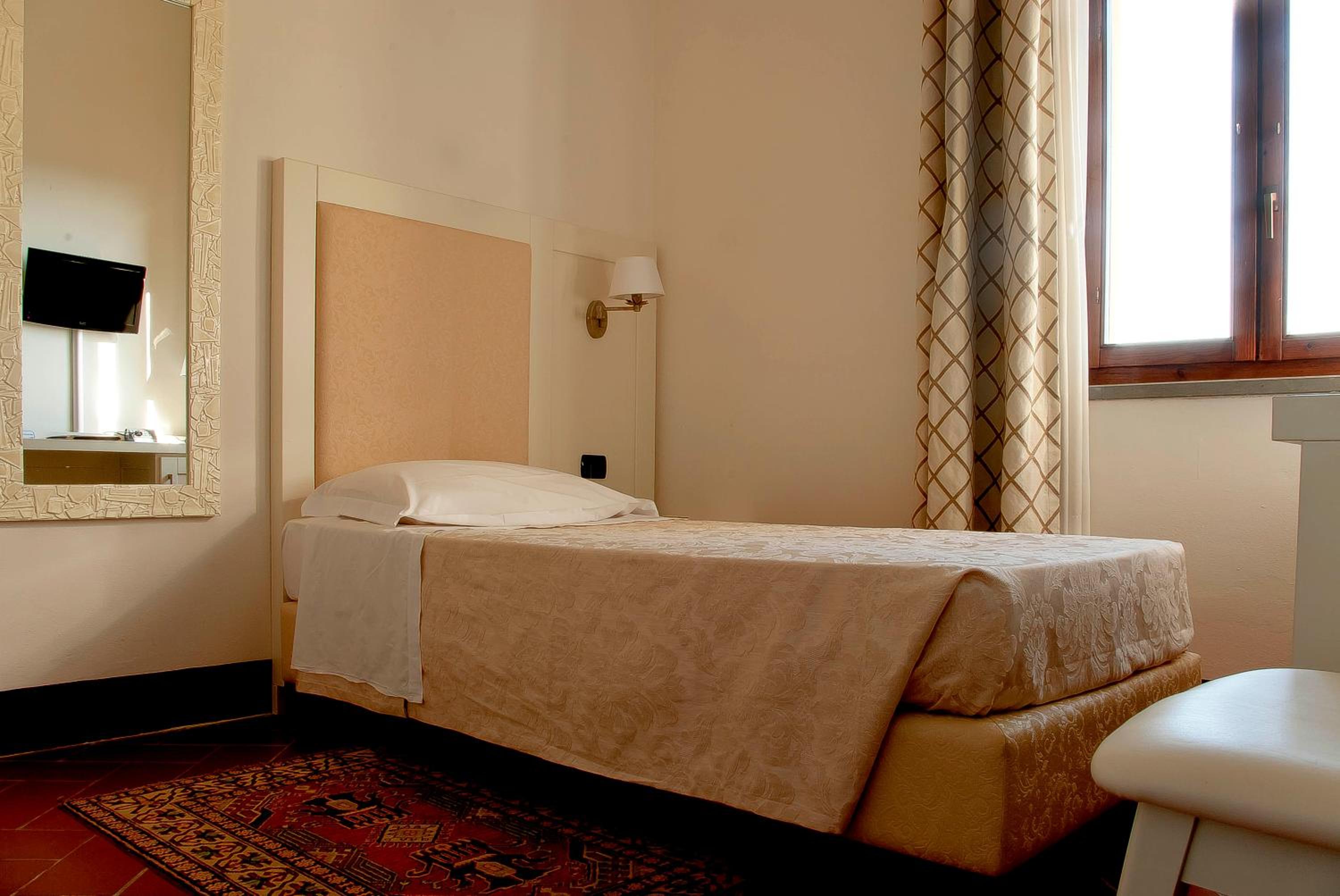 Classic Single Room with View photo 2