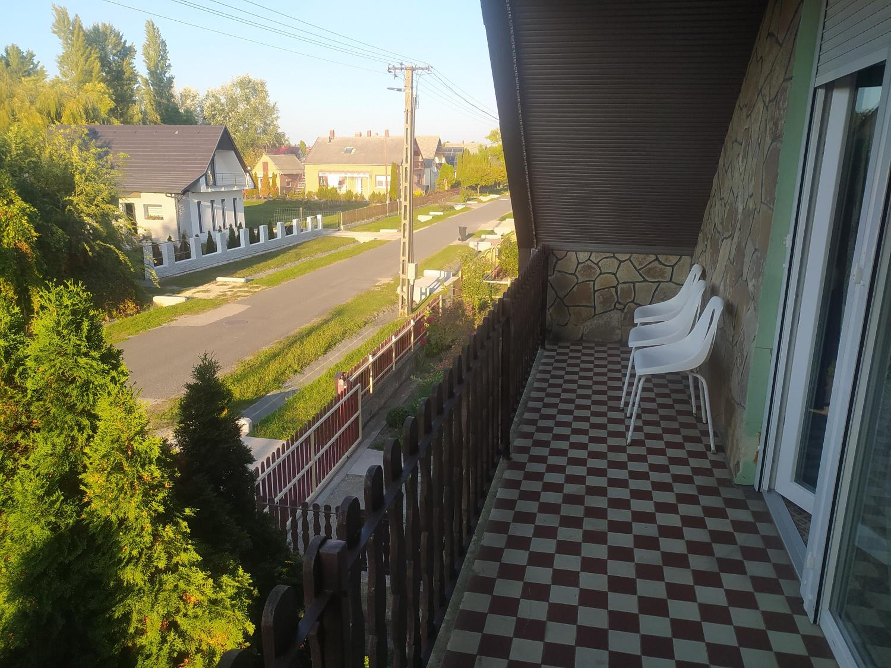 Three-Bedroom House - Photo 9
