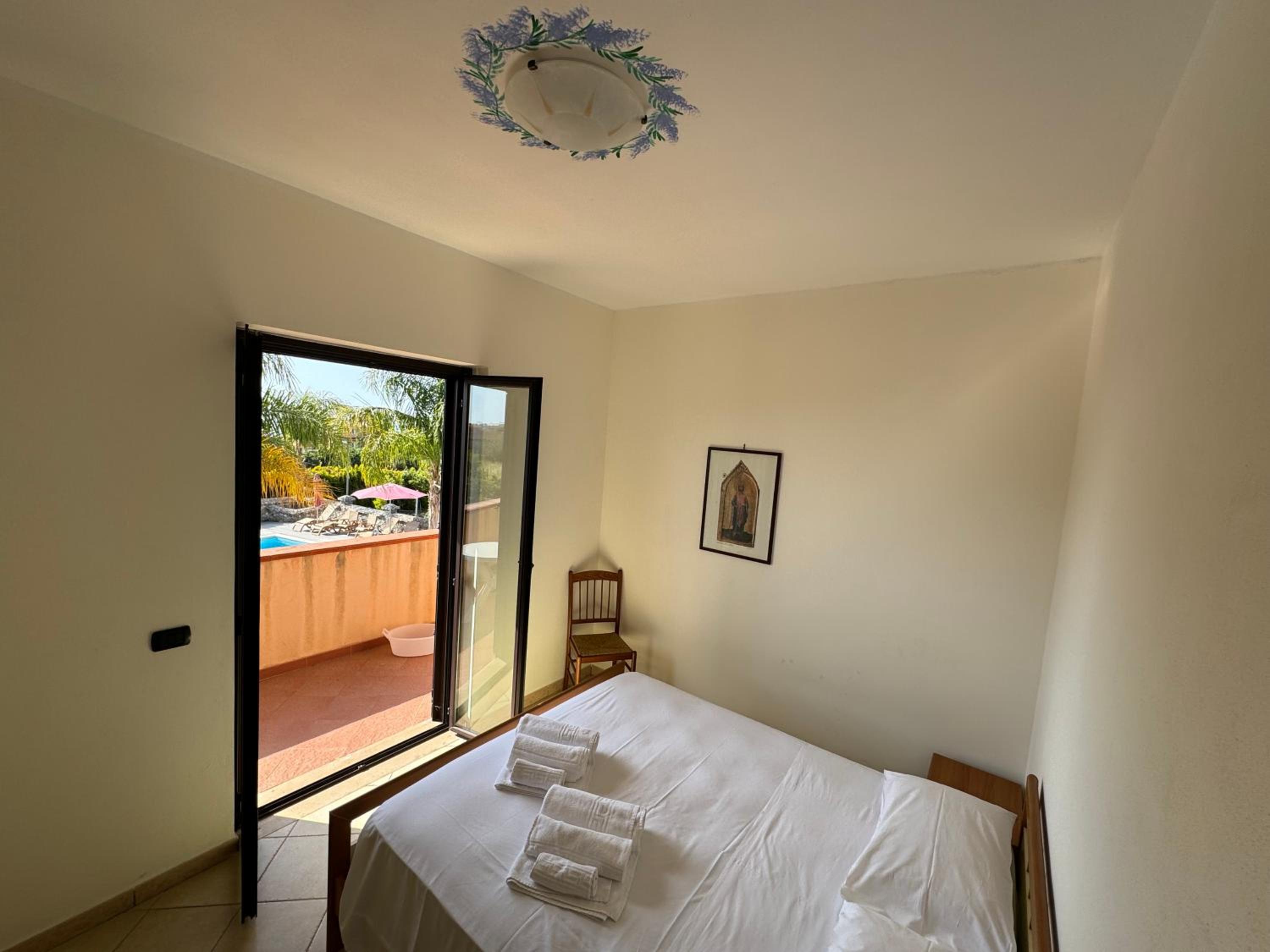 Two-Bedroom Apartment With Pool View photo 2